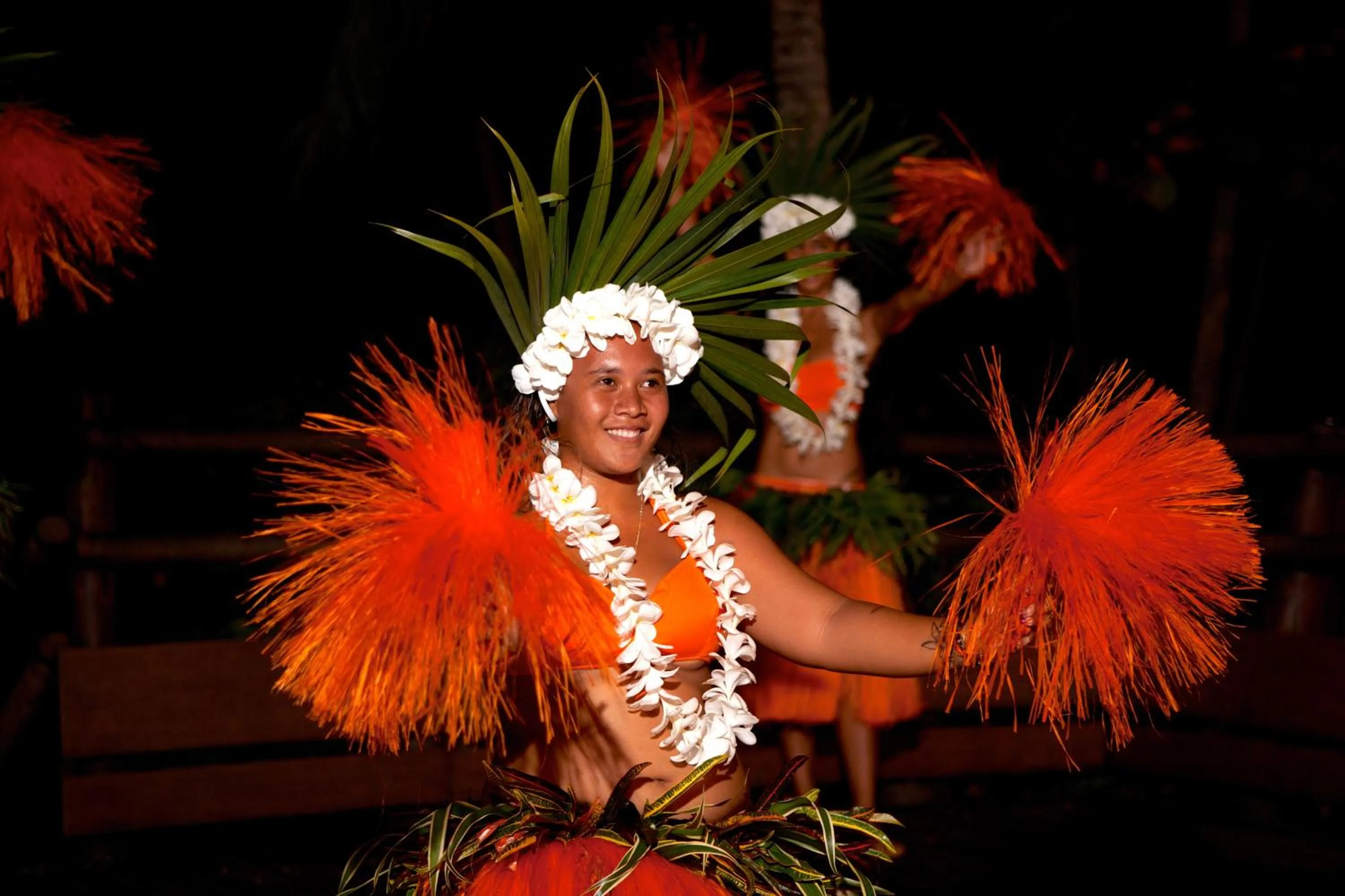 Entertainment in Le Taha'a by Pearl Resorts