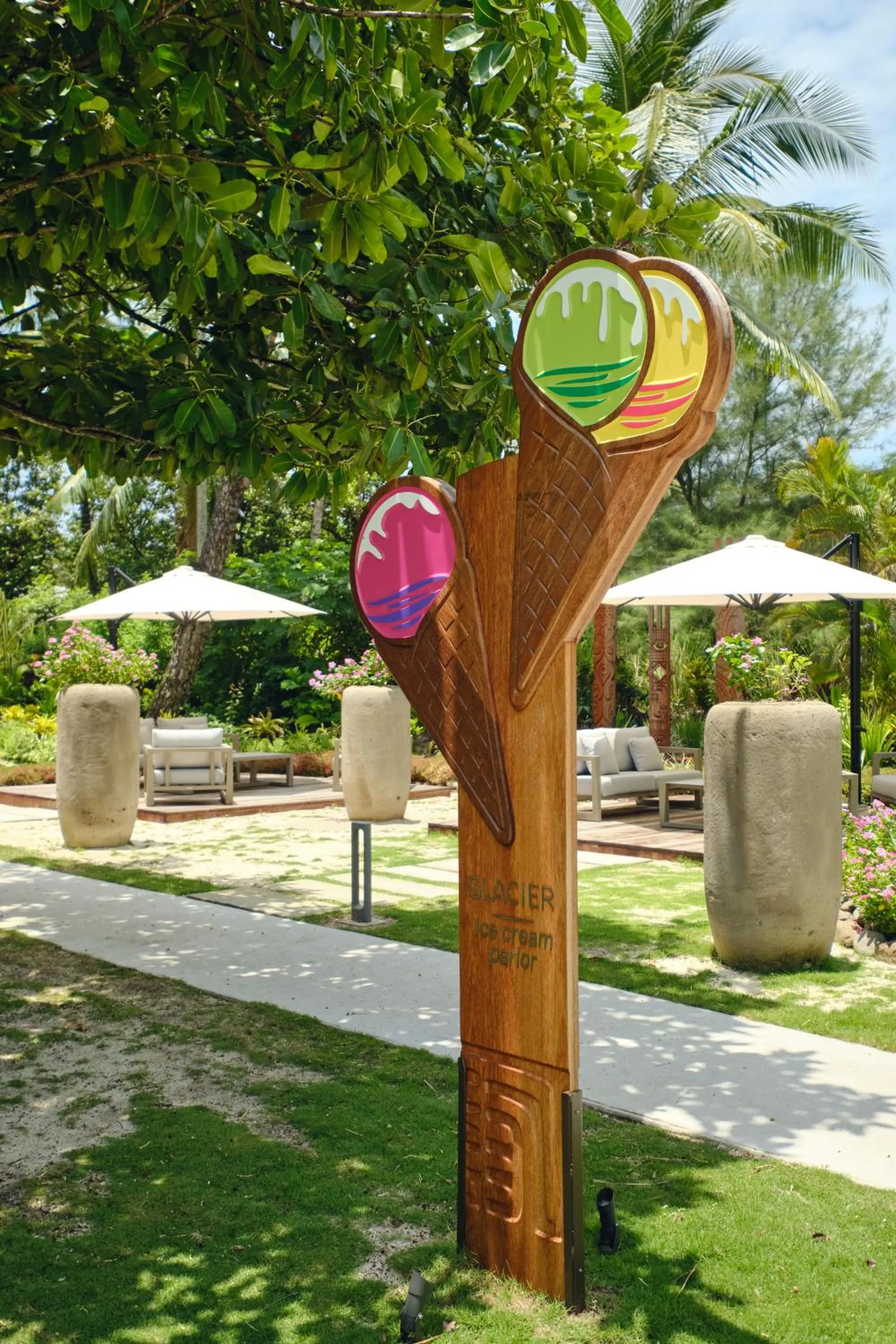 Restaurant/places to eat in Le Taha'a by Pearl Resorts