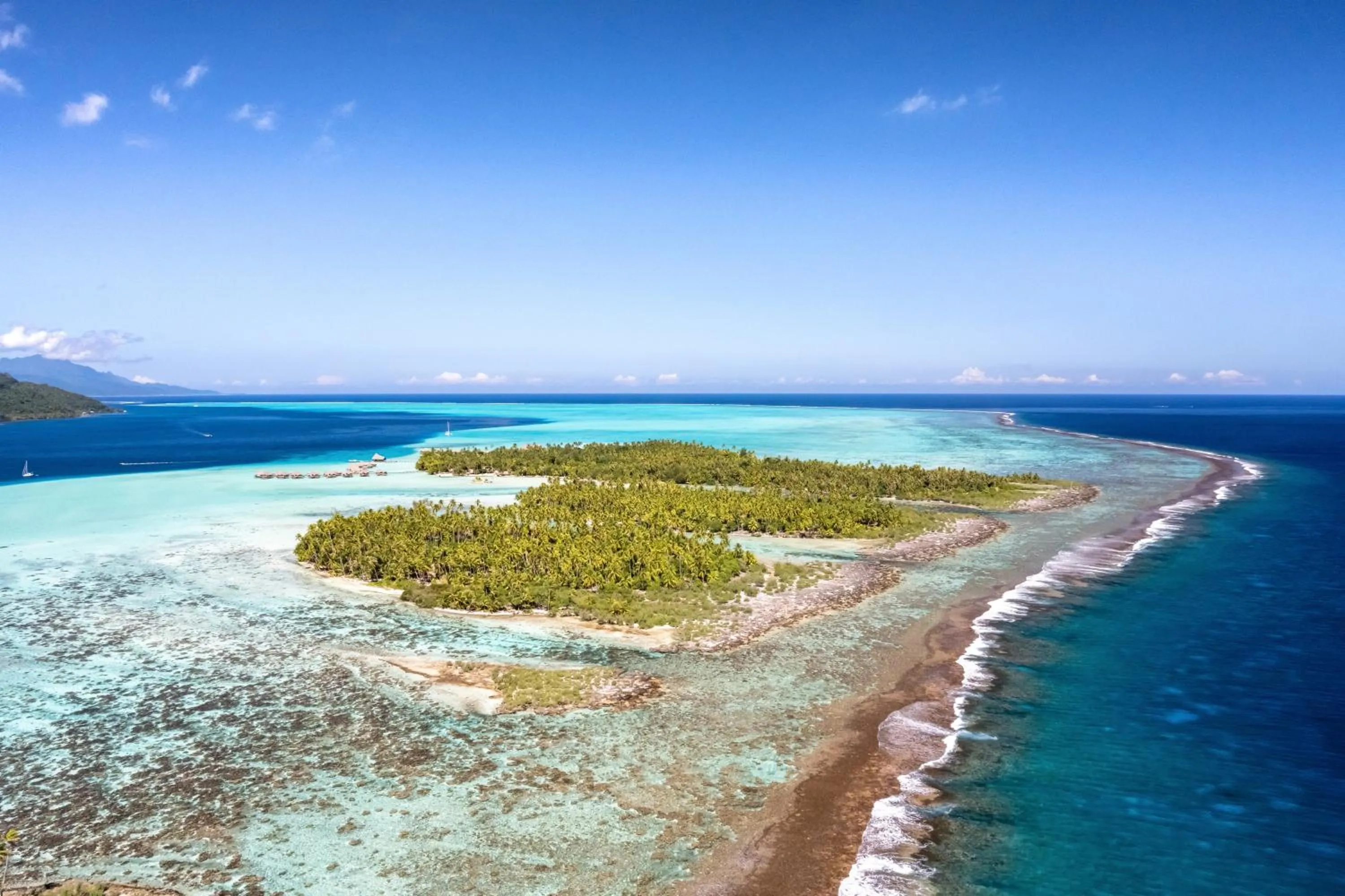 Bird's eye view in Le Taha'a by Pearl Resorts
