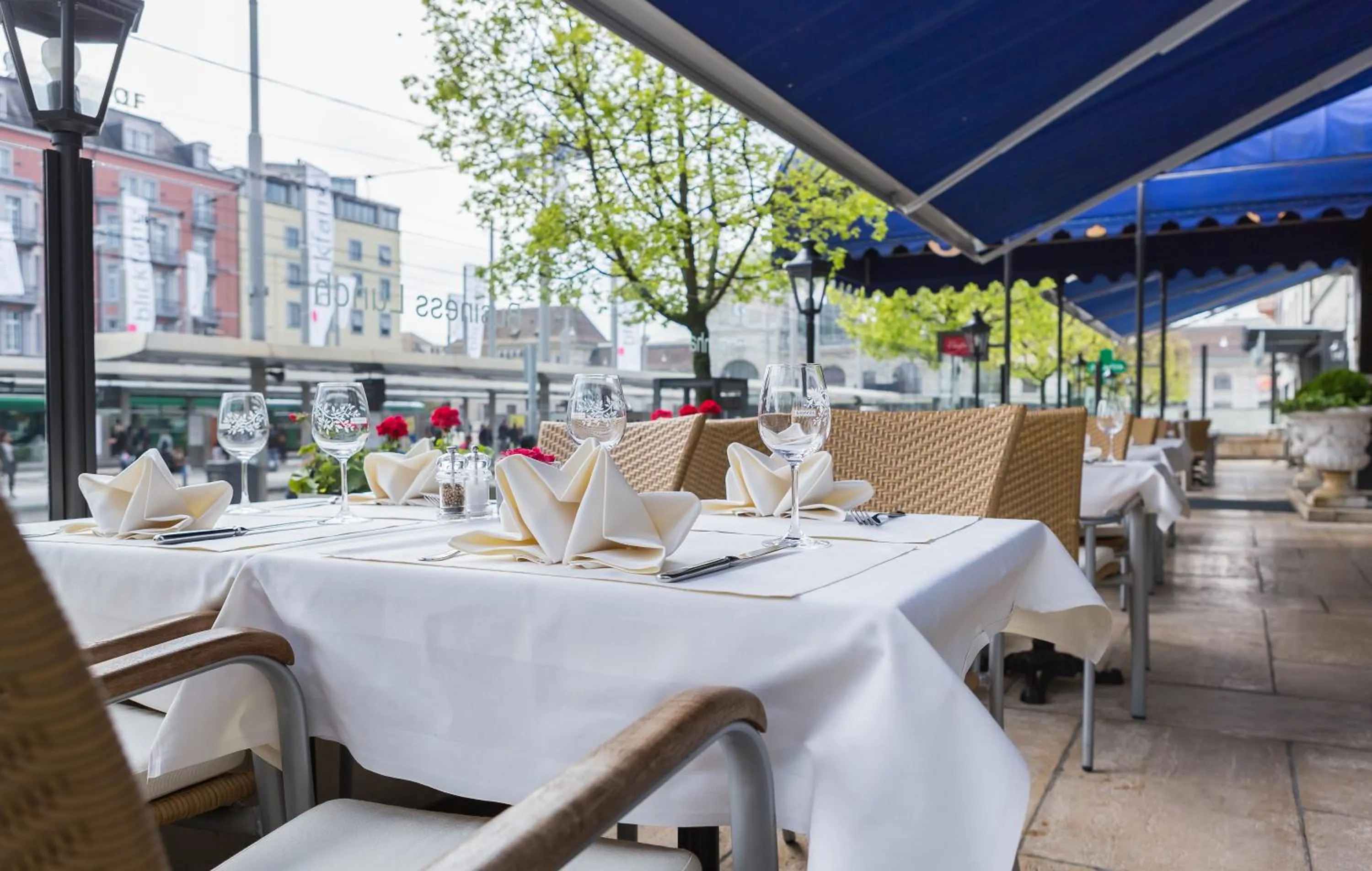 Restaurant/places to eat in Hotel Euler Basel