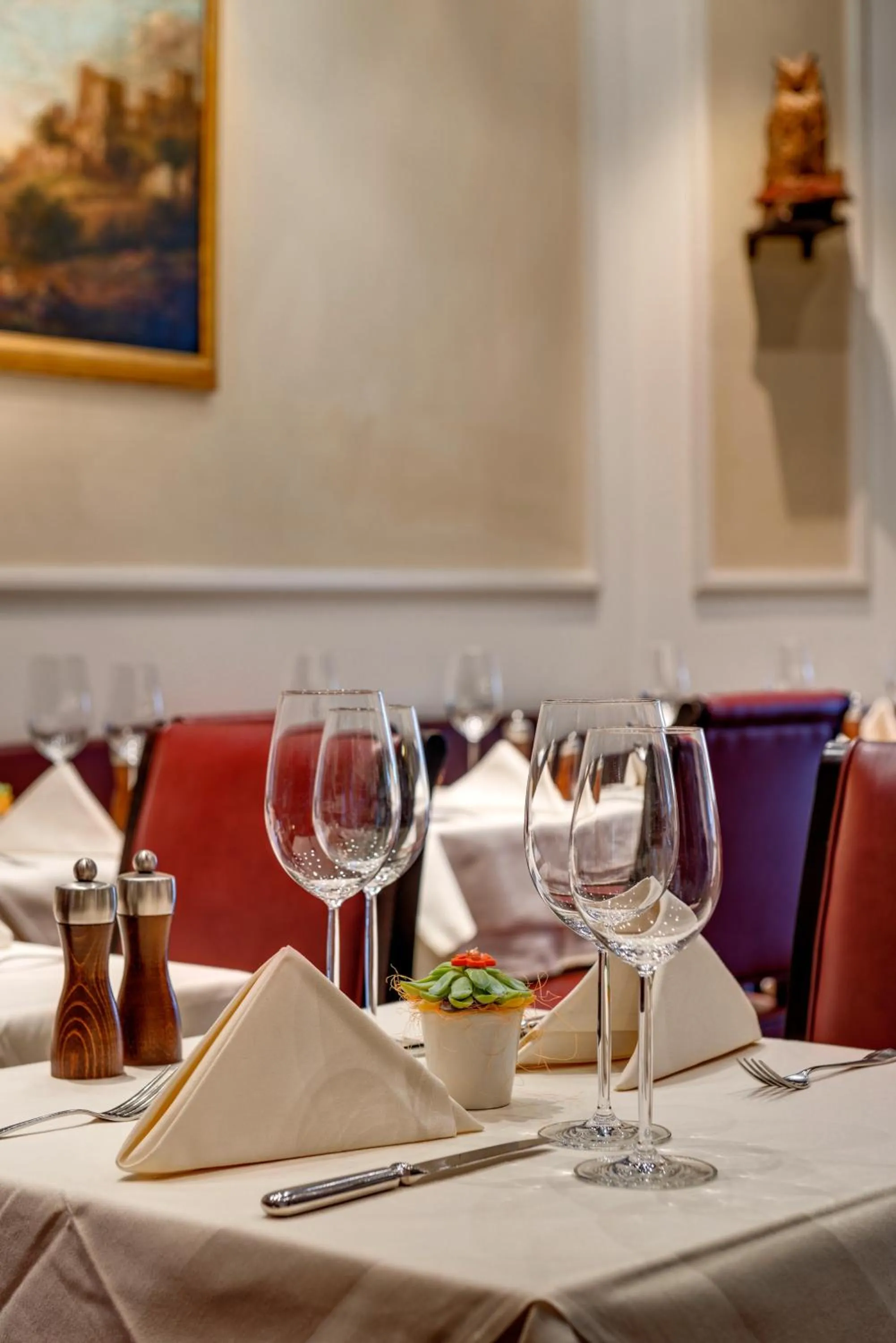 Restaurant/places to eat in Hotel Euler Basel