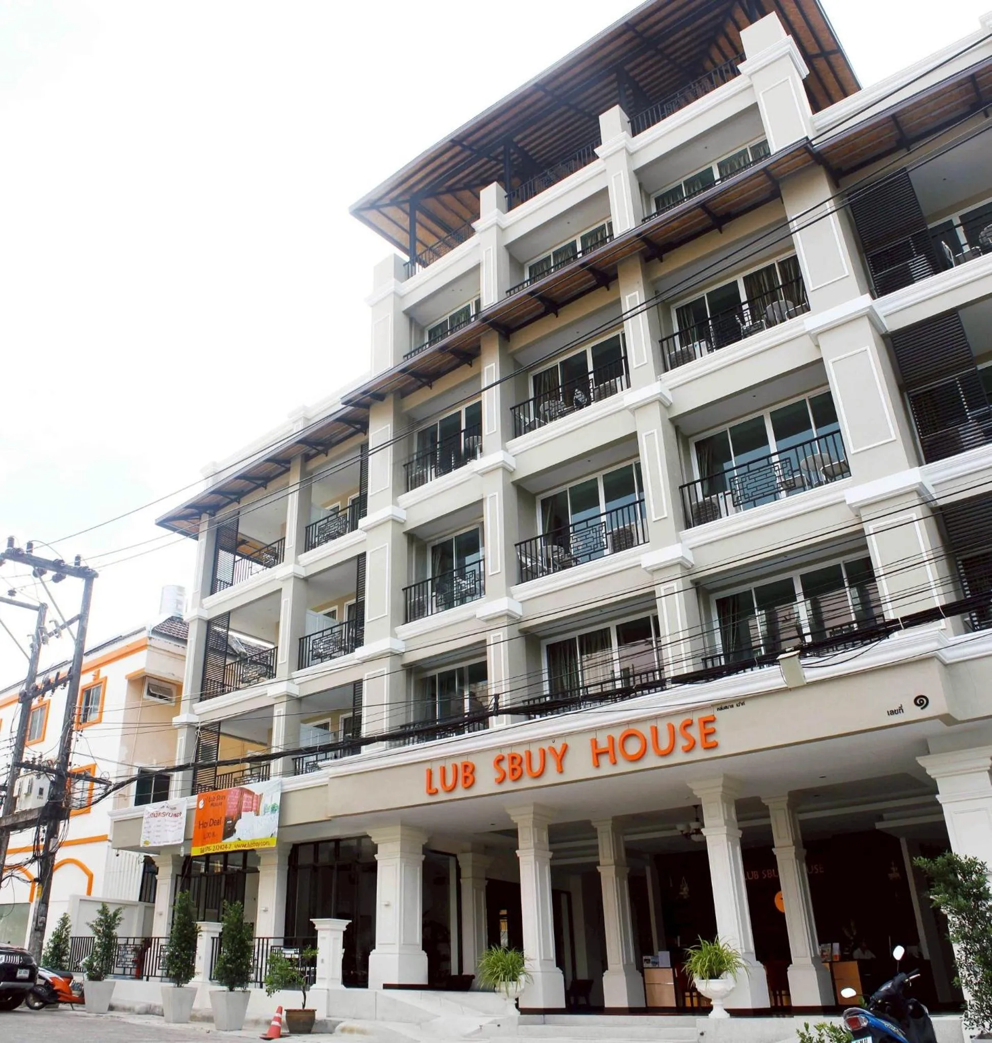 Property building in Lub Sbuy House Hotel - SHA
