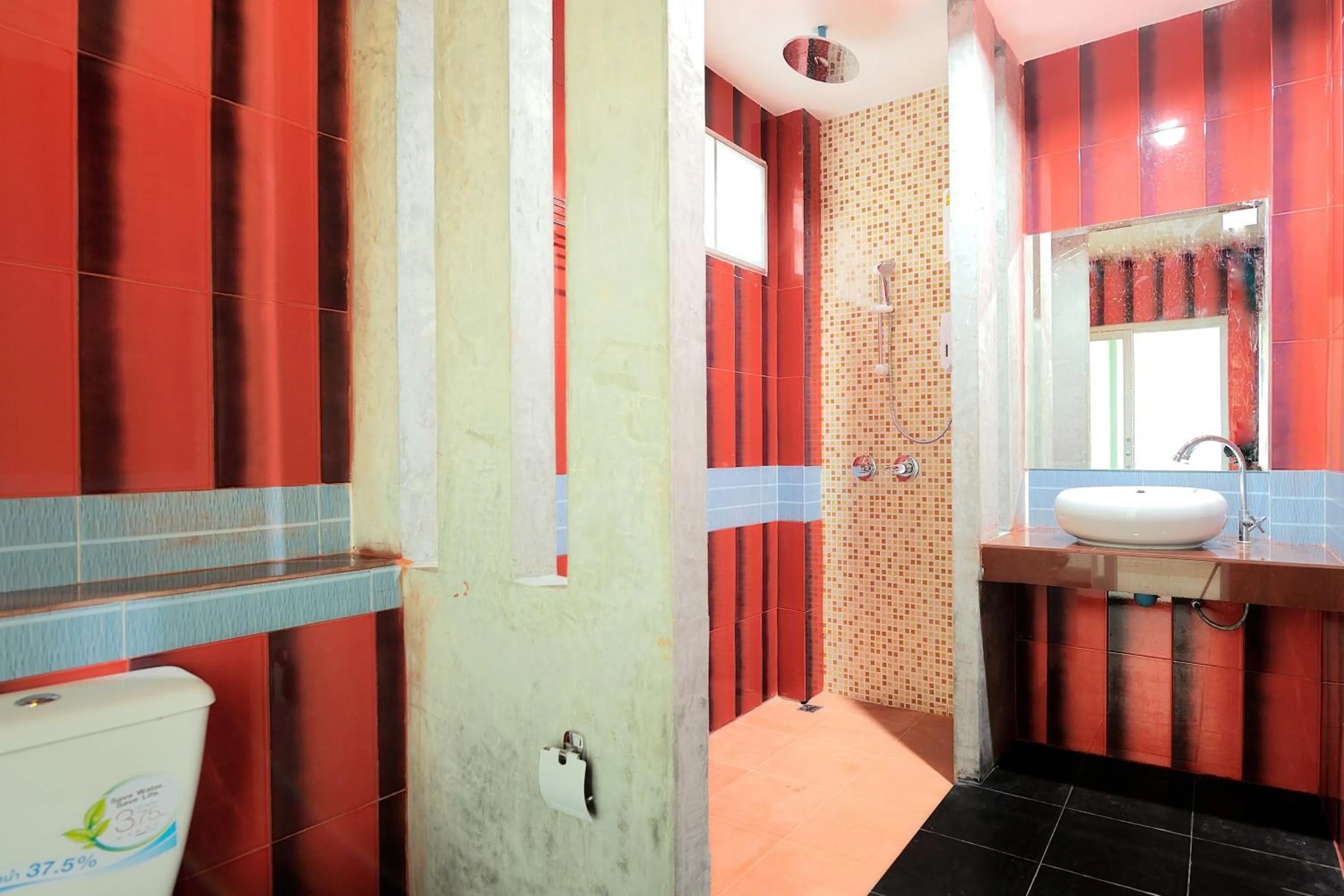 Bathroom in Phi Phi Chang Grand Resort