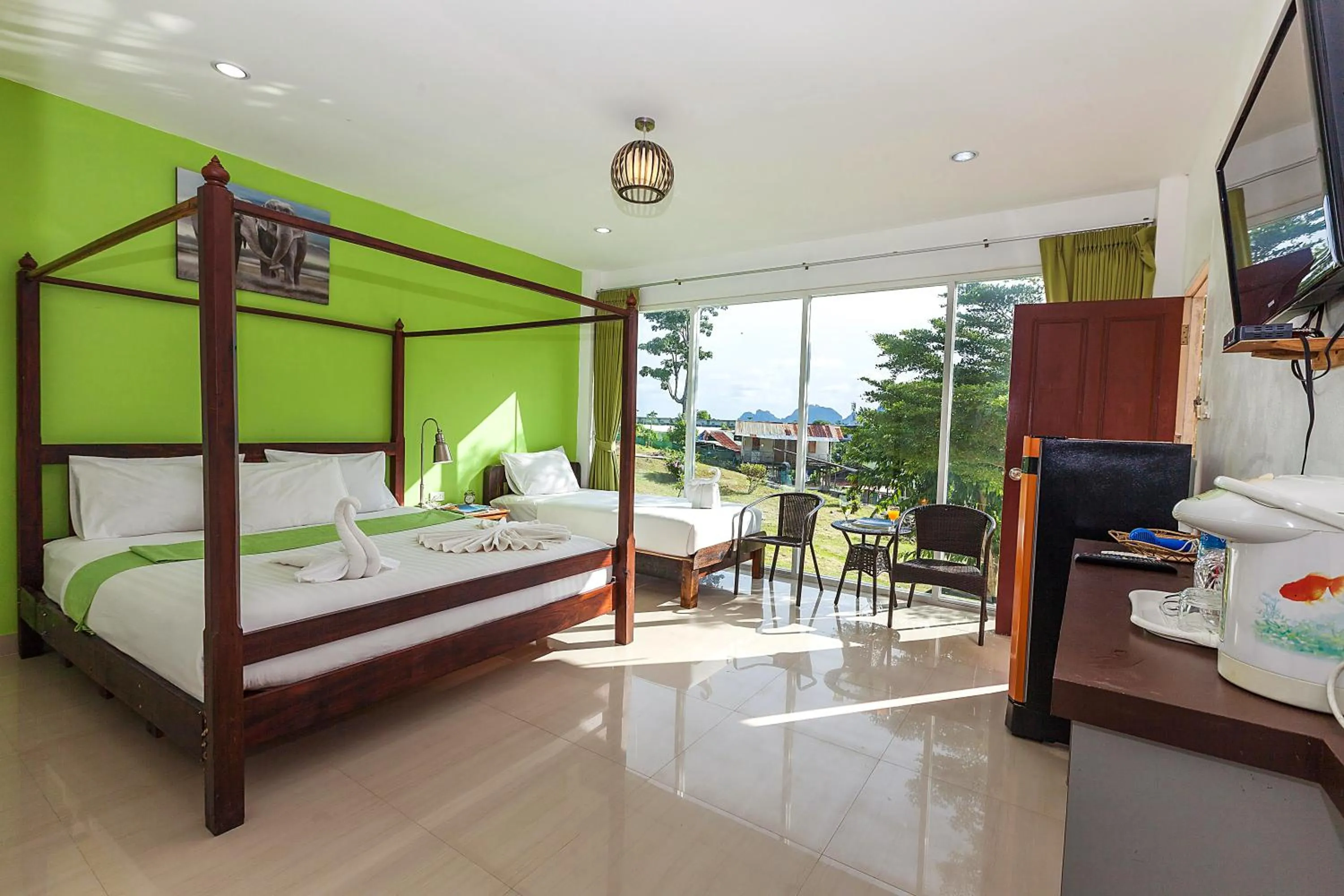 Bed in Phi Phi Chang Grand Resort