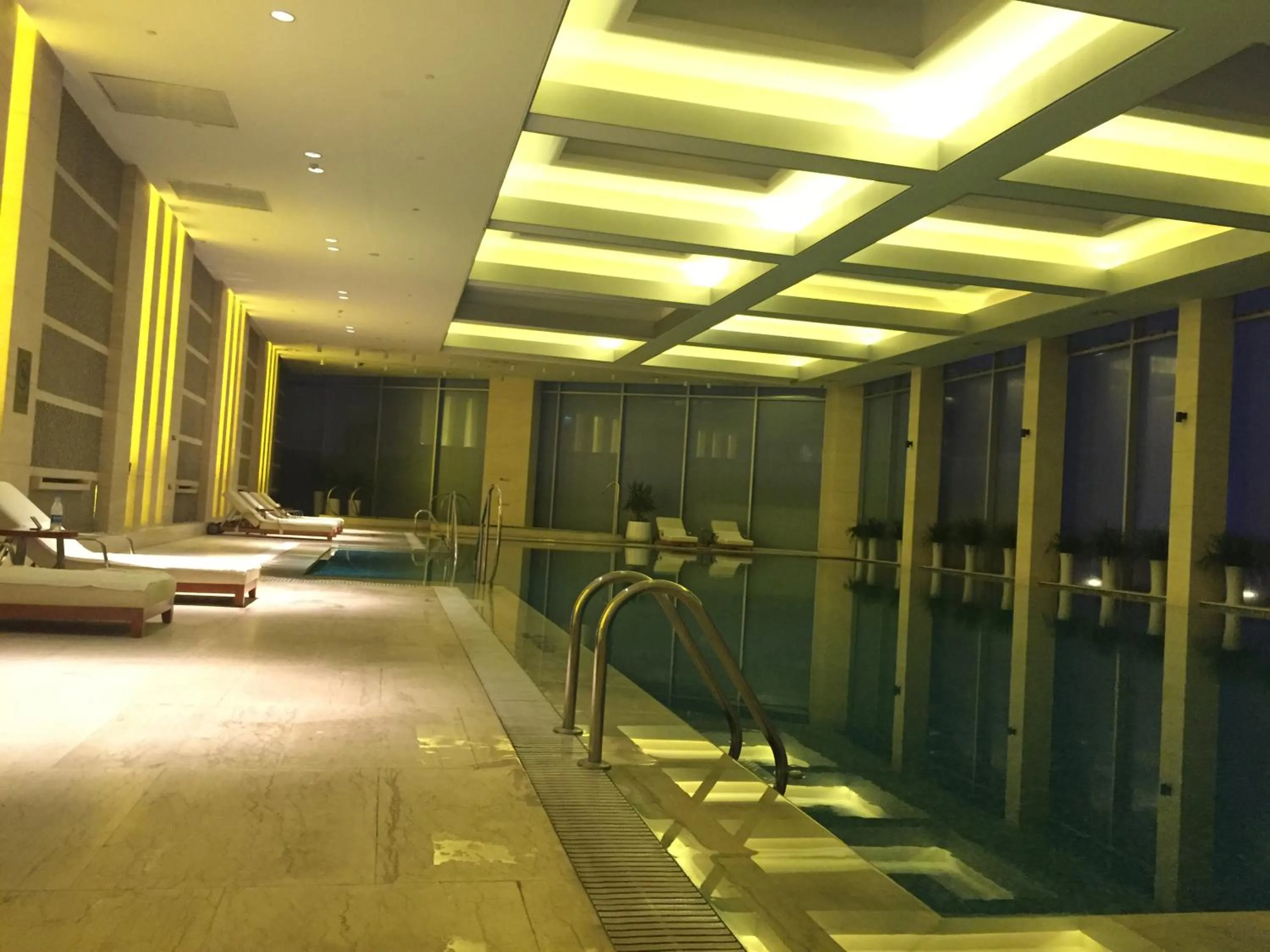 Swimming pool in Kempinski Hotel Taiyuan