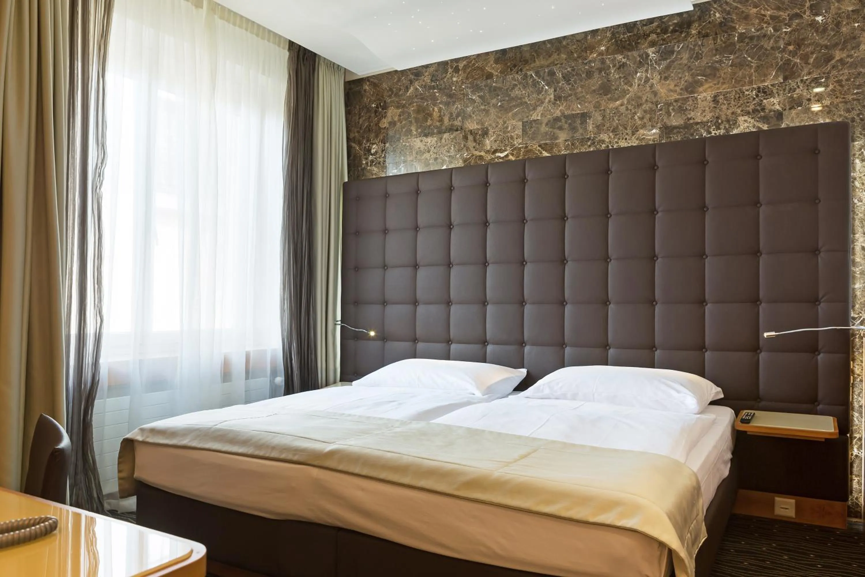 Photo of the whole room, Bed in Hotel St.Gotthard