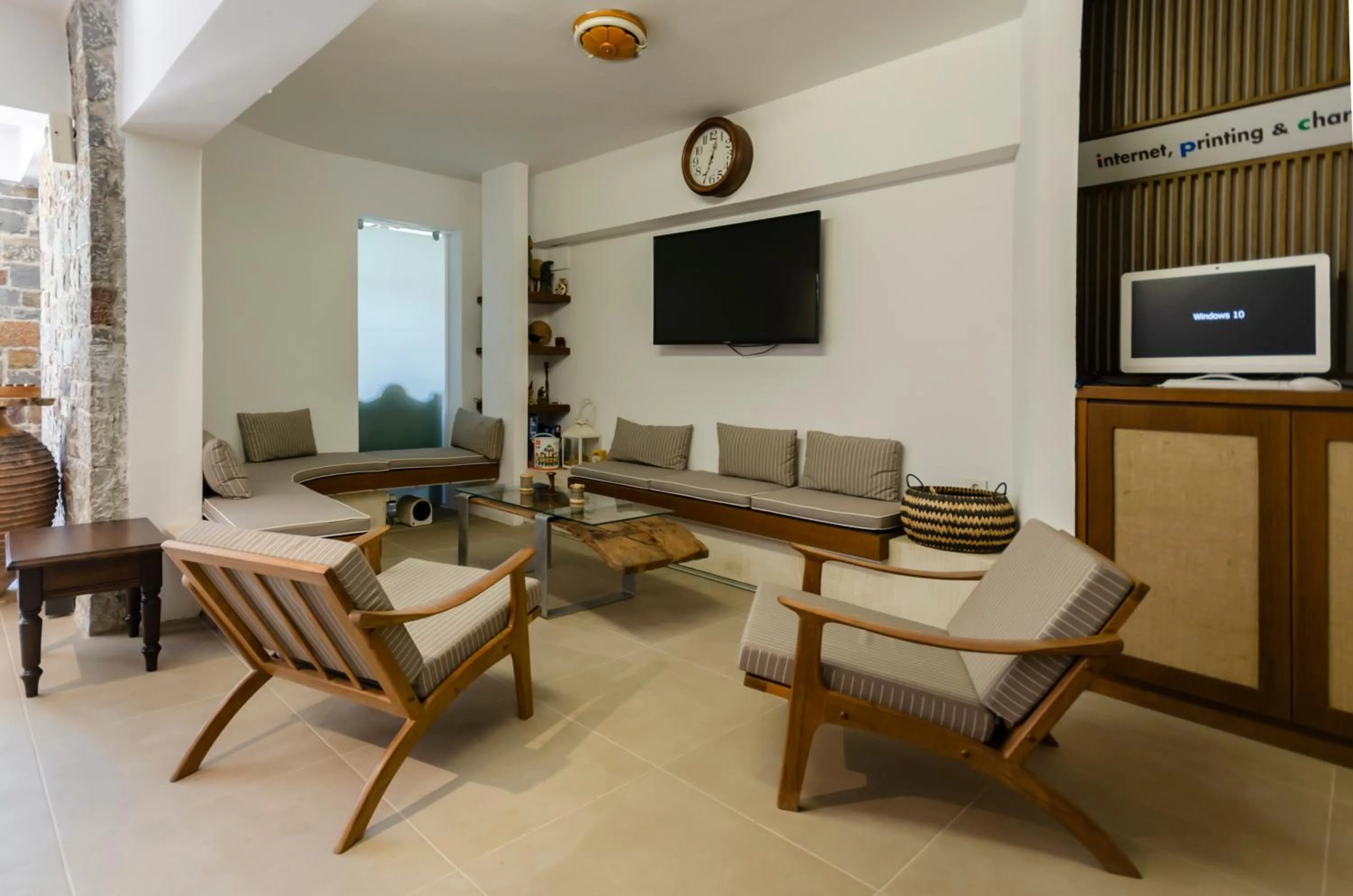 Communal lounge/ TV room in Sarikampos Beach