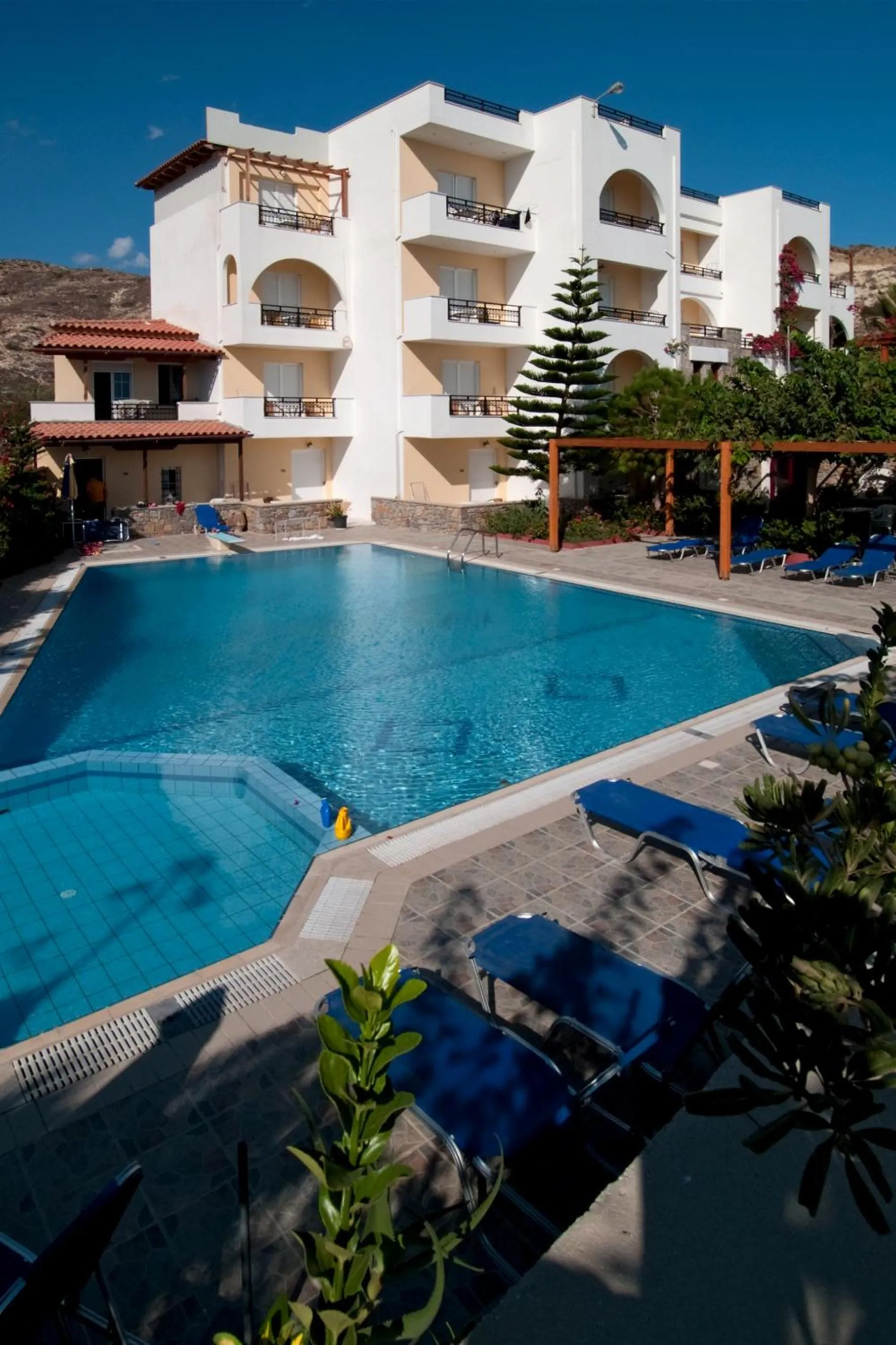 Swimming pool in Sarikampos Beach