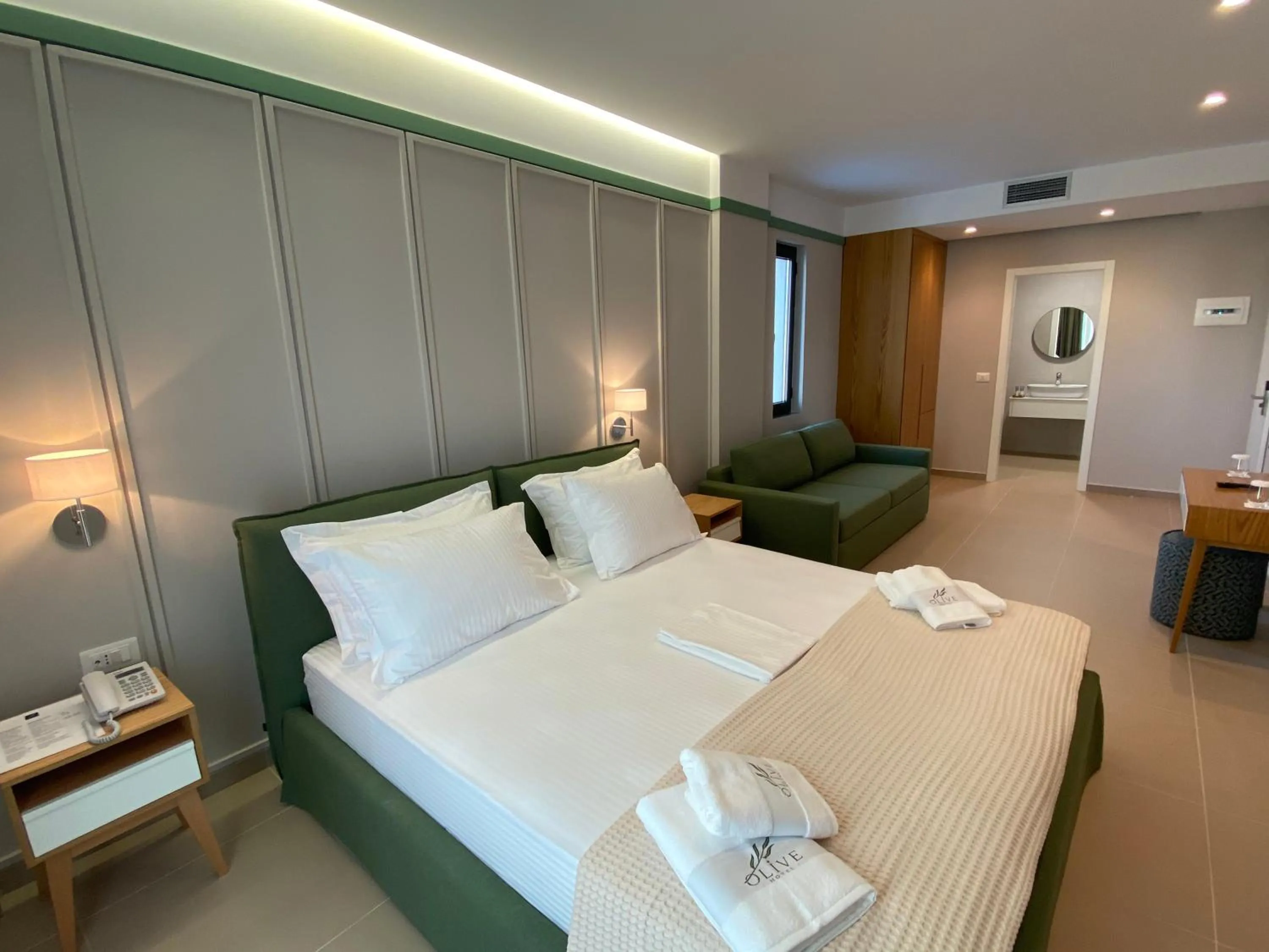 Bed in Hotel Olive Ksamil