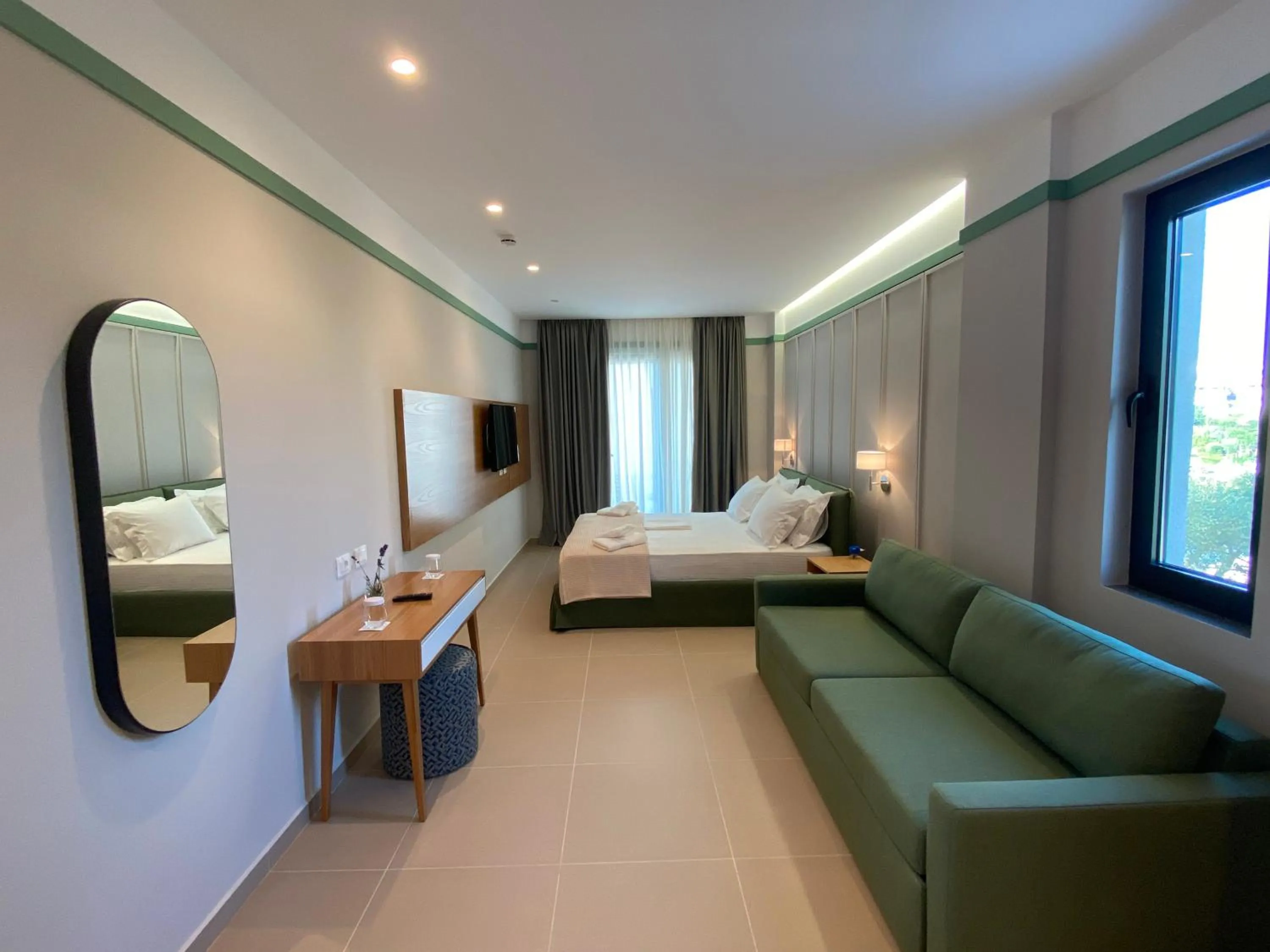 Photo of the whole room, Bed in Hotel Olive Ksamil