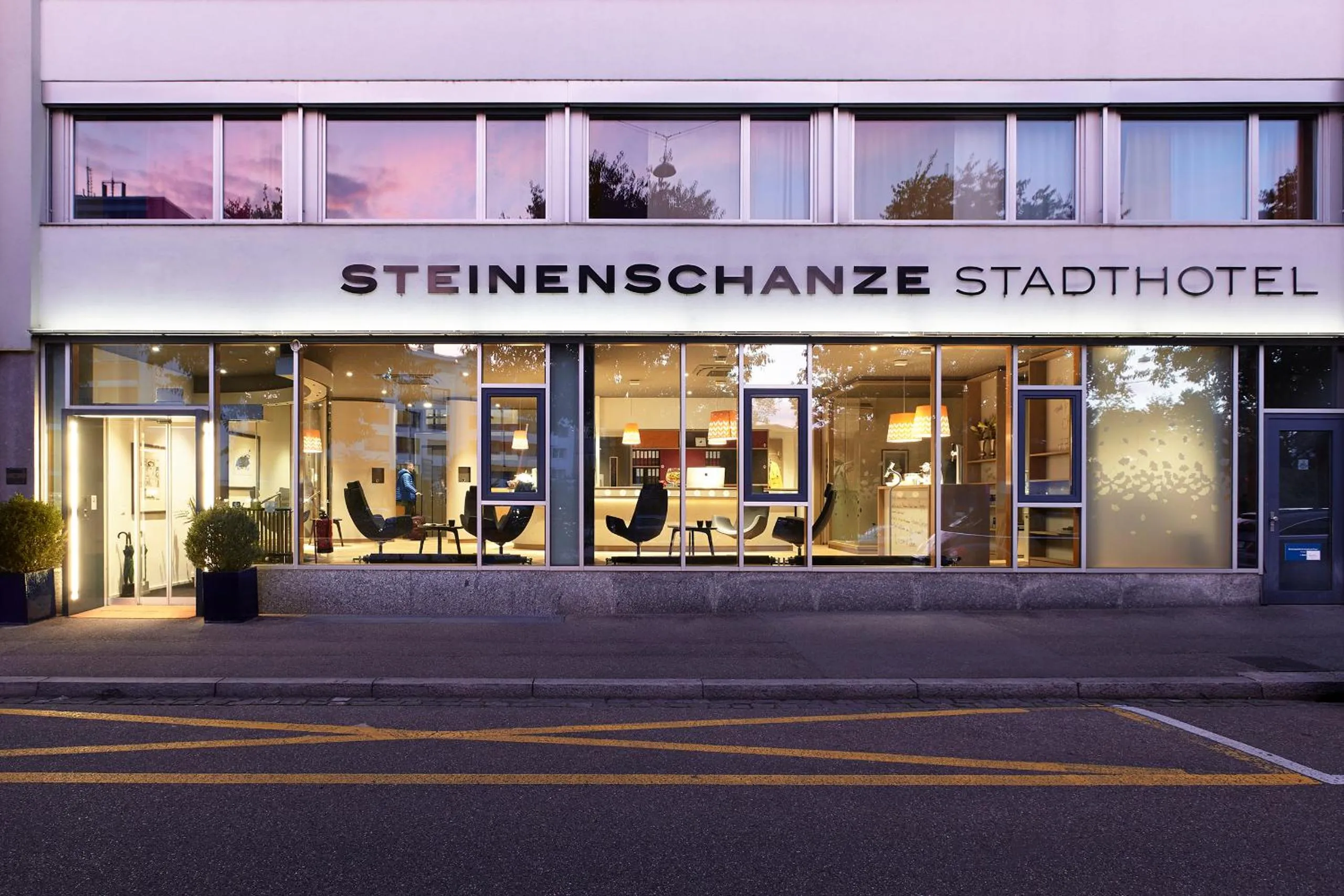 Facade/entrance in Steinenschanze Charming City & Garden Hotel