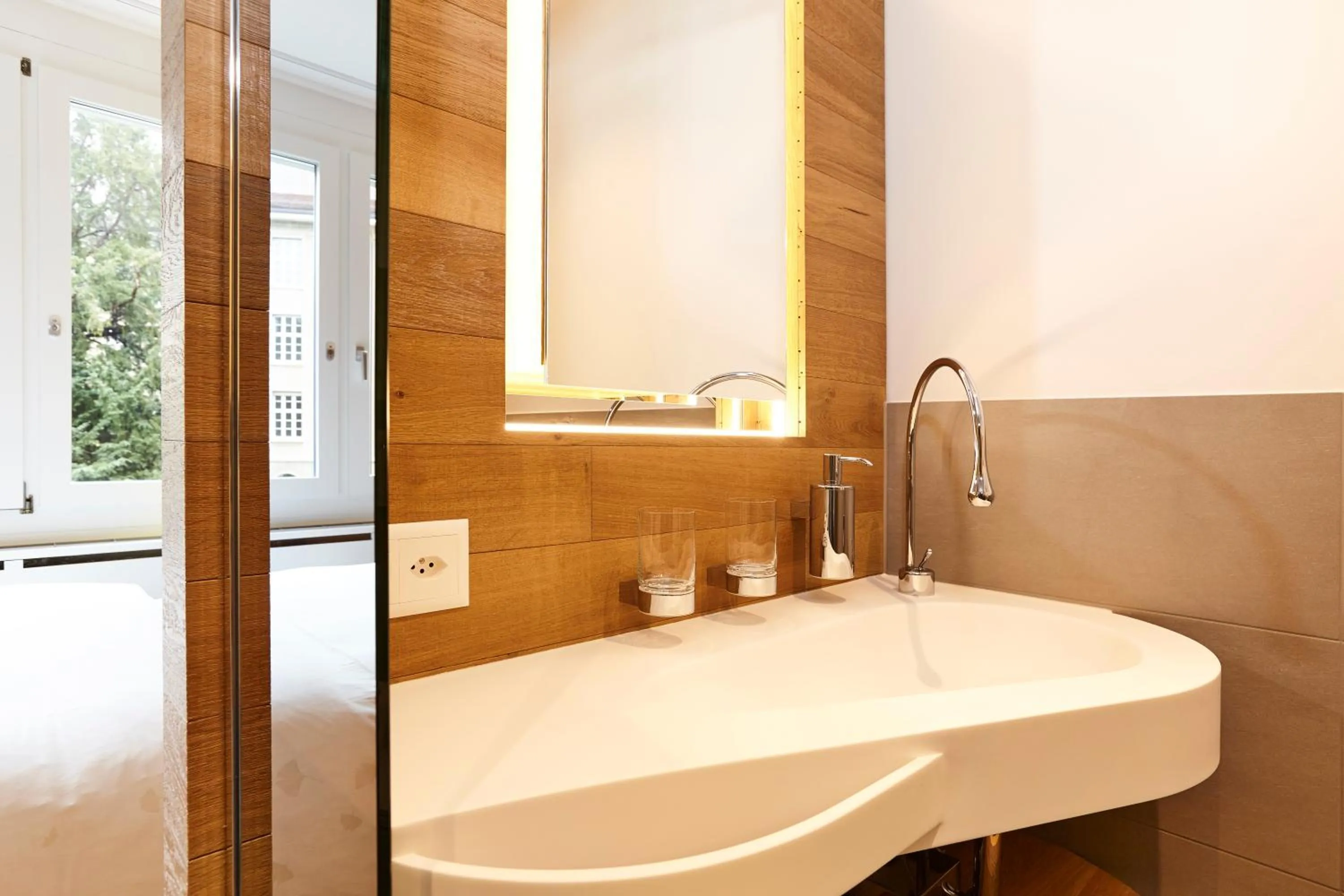 Bathroom in Steinenschanze Charming City & Garden Hotel