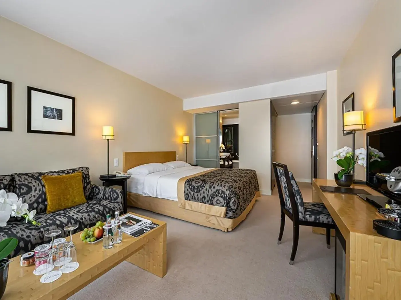 Executive Double Room in Jade Manotel Executive Double Room in Jade Manotel