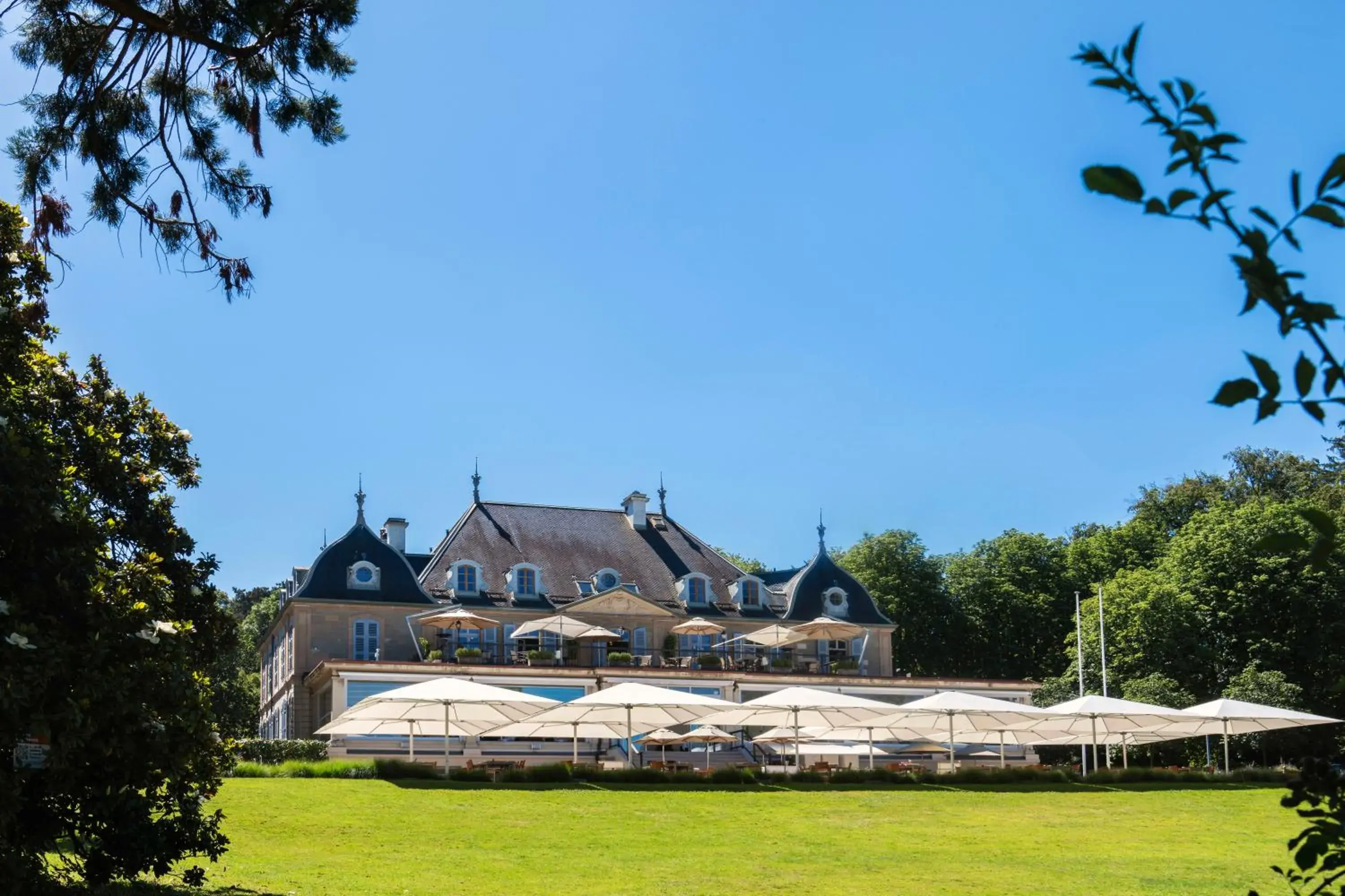 Hôtel Résidence Parc des Eaux Vives Hôtel Résidence Parc des Eaux Vives