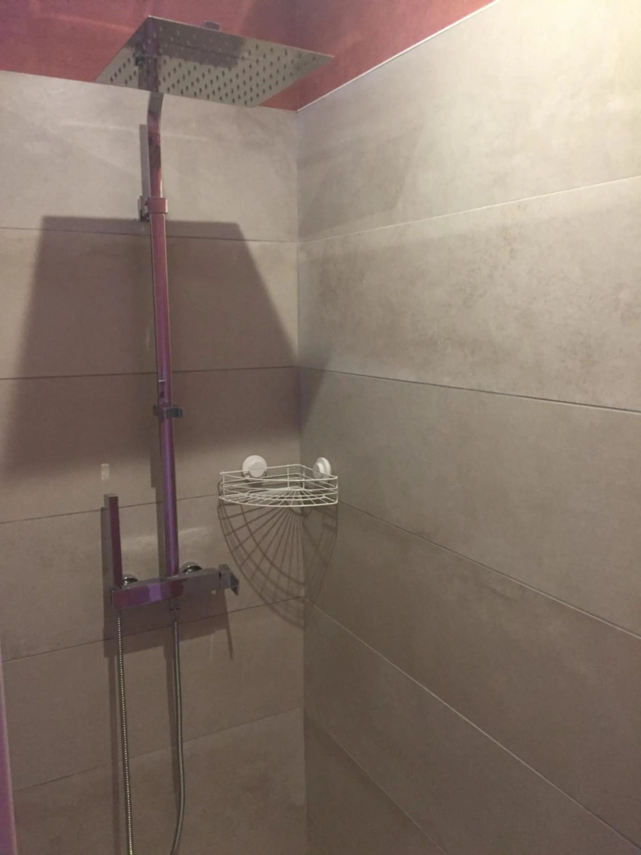 Bathroom in Côté jardin des Charmilles