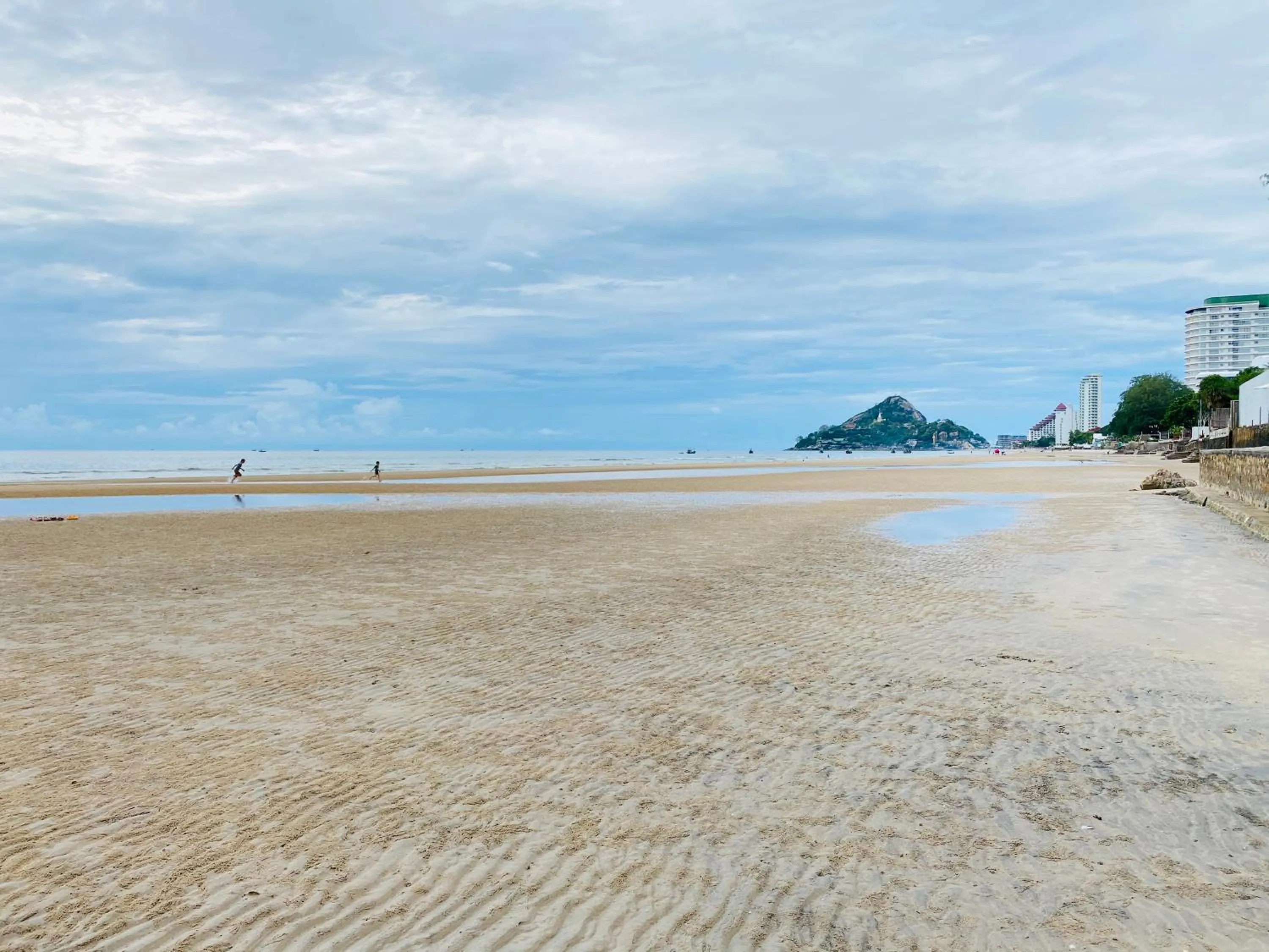 Beach in Summer Condo Hua Hin Room710