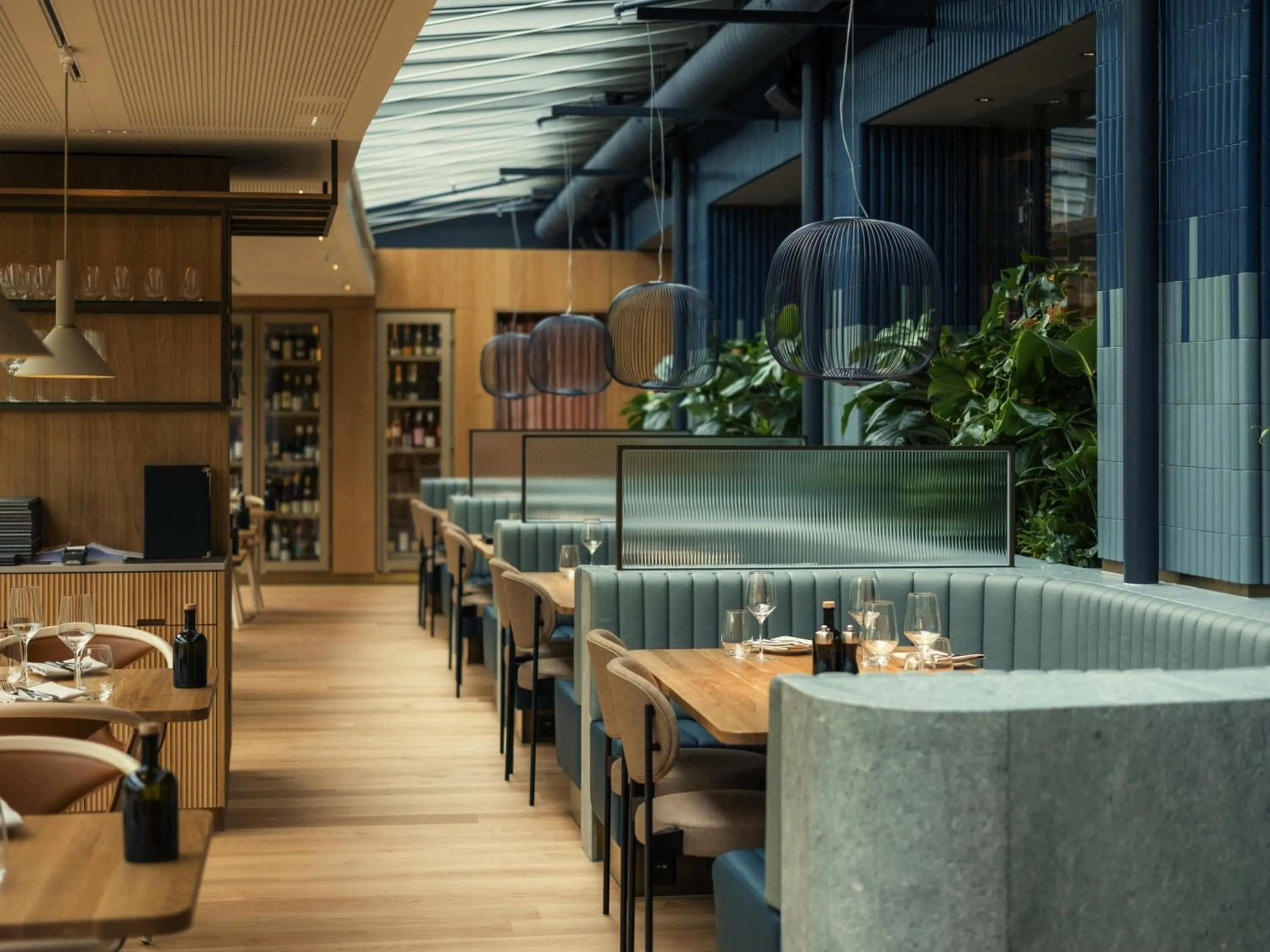Restaurant/places to eat in Swissôtel Kursaal Bern