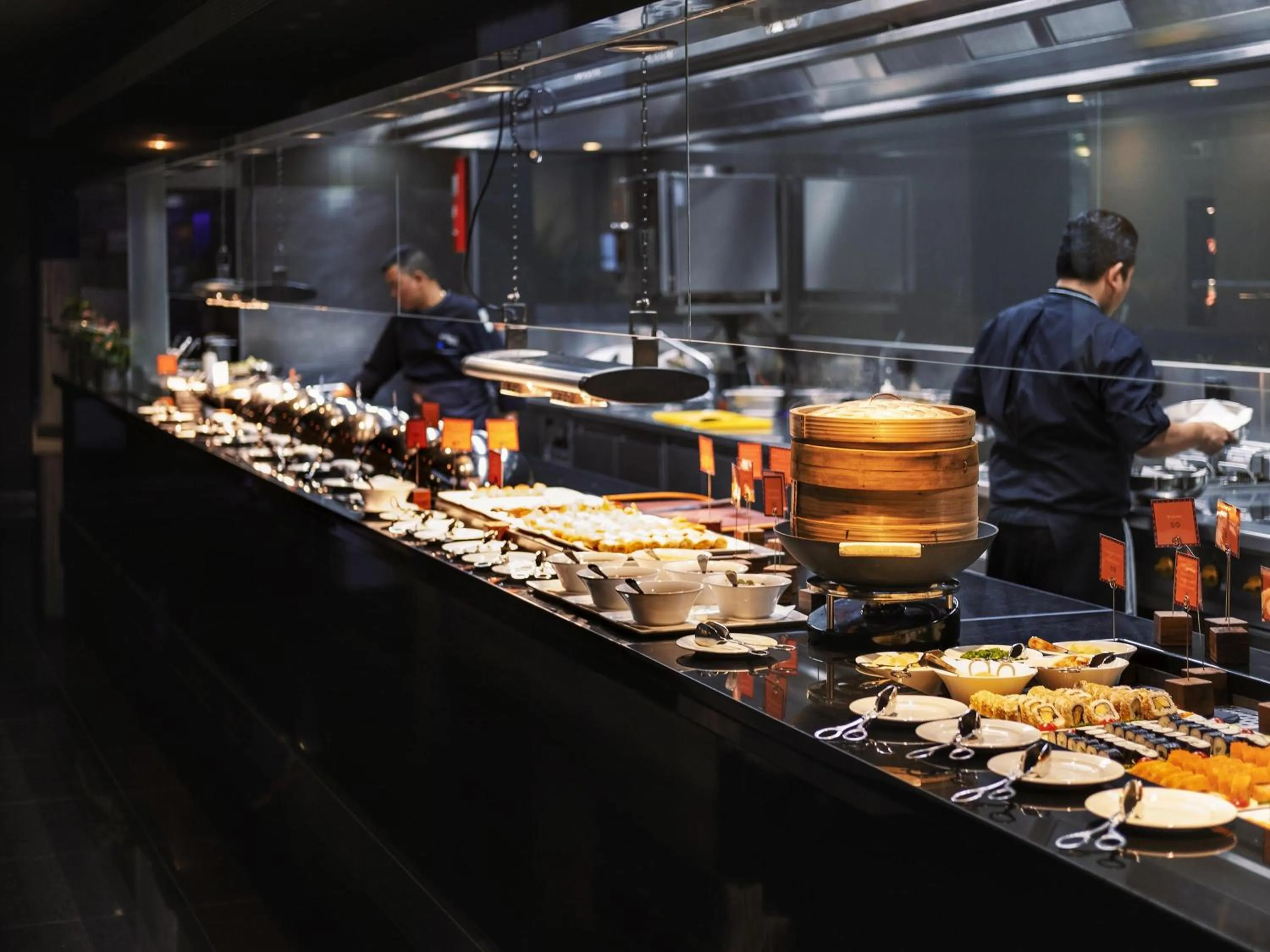 Restaurant/places to eat in Swissôtel Kursaal Bern