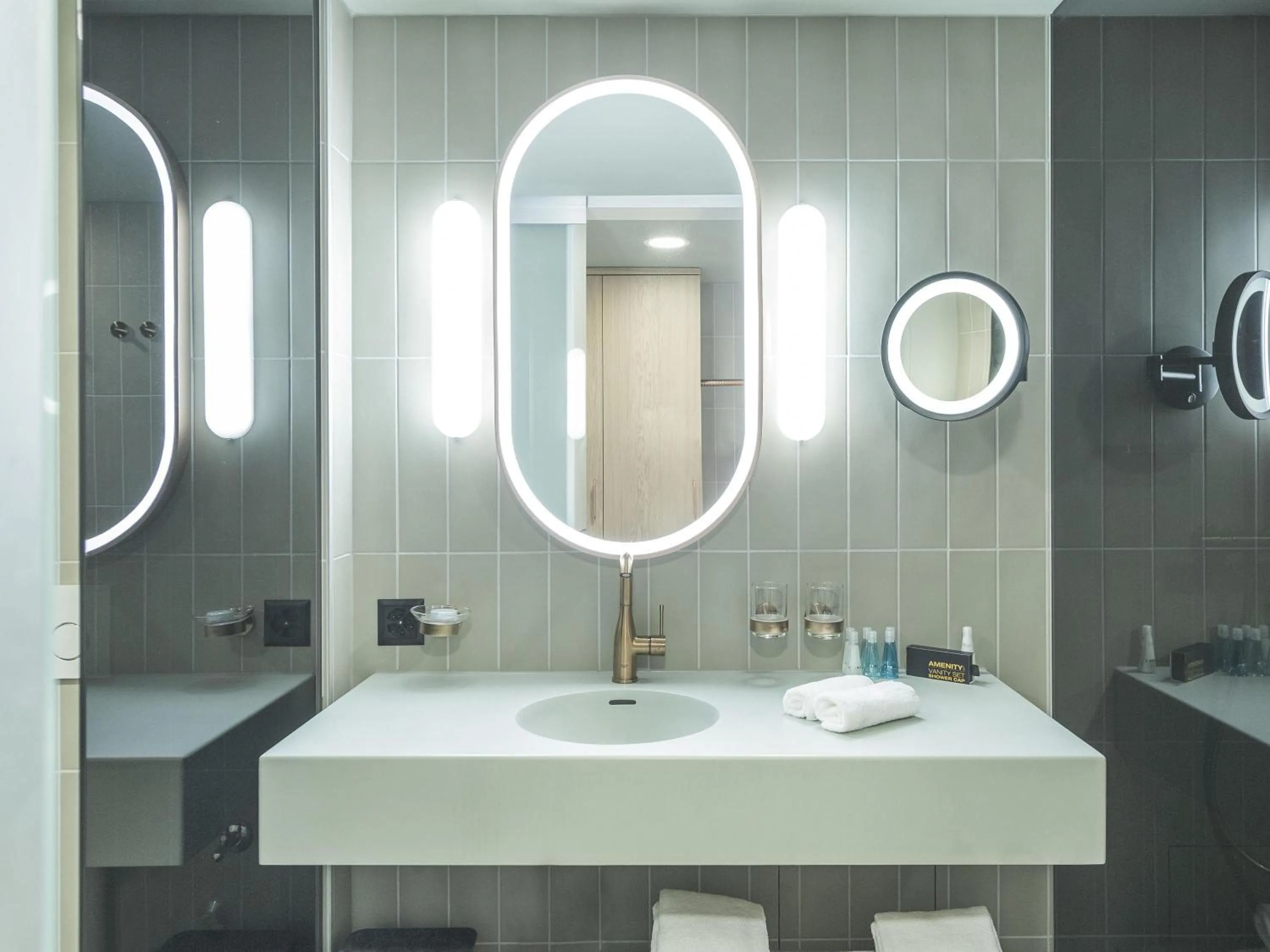 Bedroom in Swissôtel Kursaal Bern