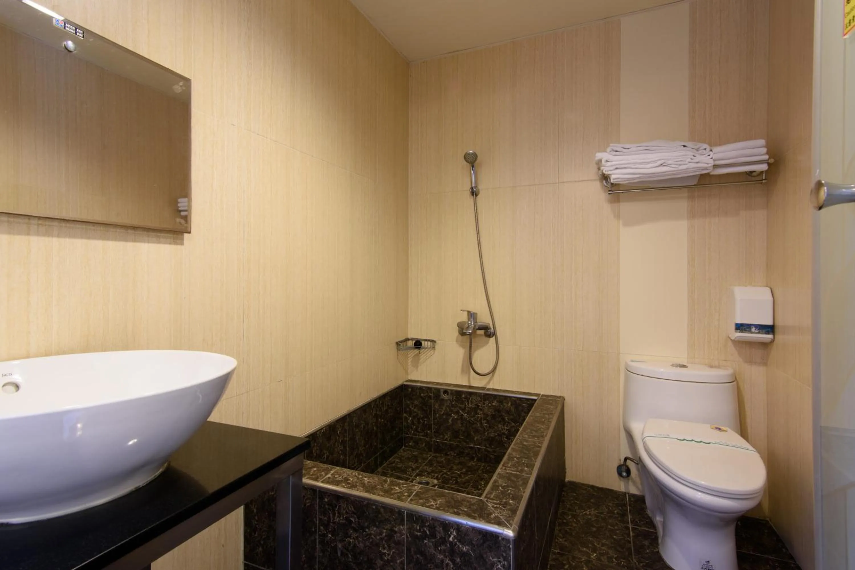 Photo of the whole room in Shui Sha Lian Hotel - Harbor Resort