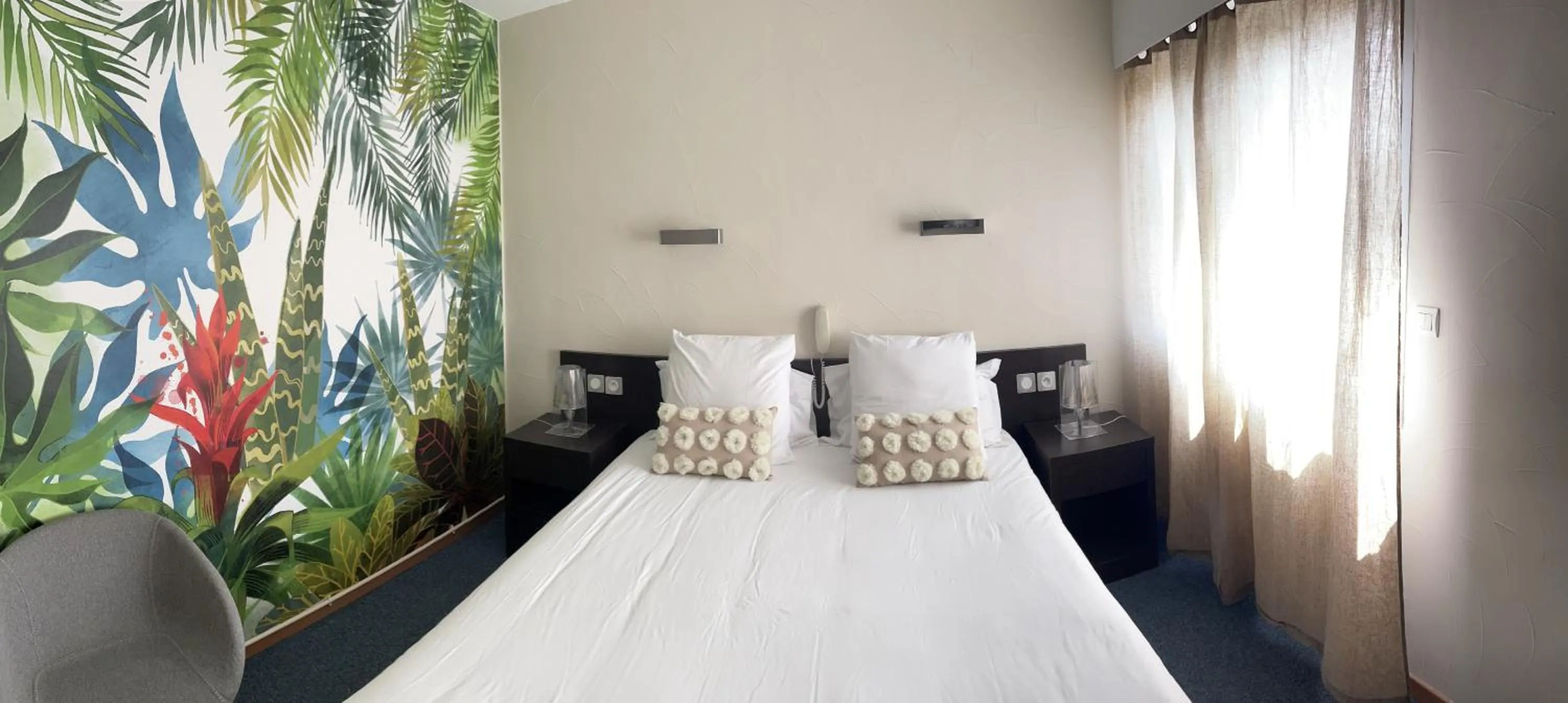 Bed in Hôtel Neptune