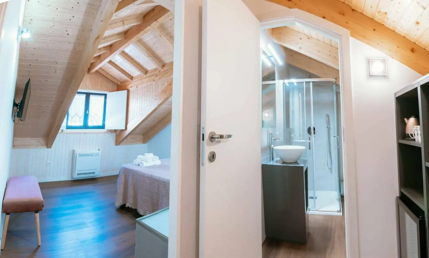 Shower in Blue House Ponte de Lima