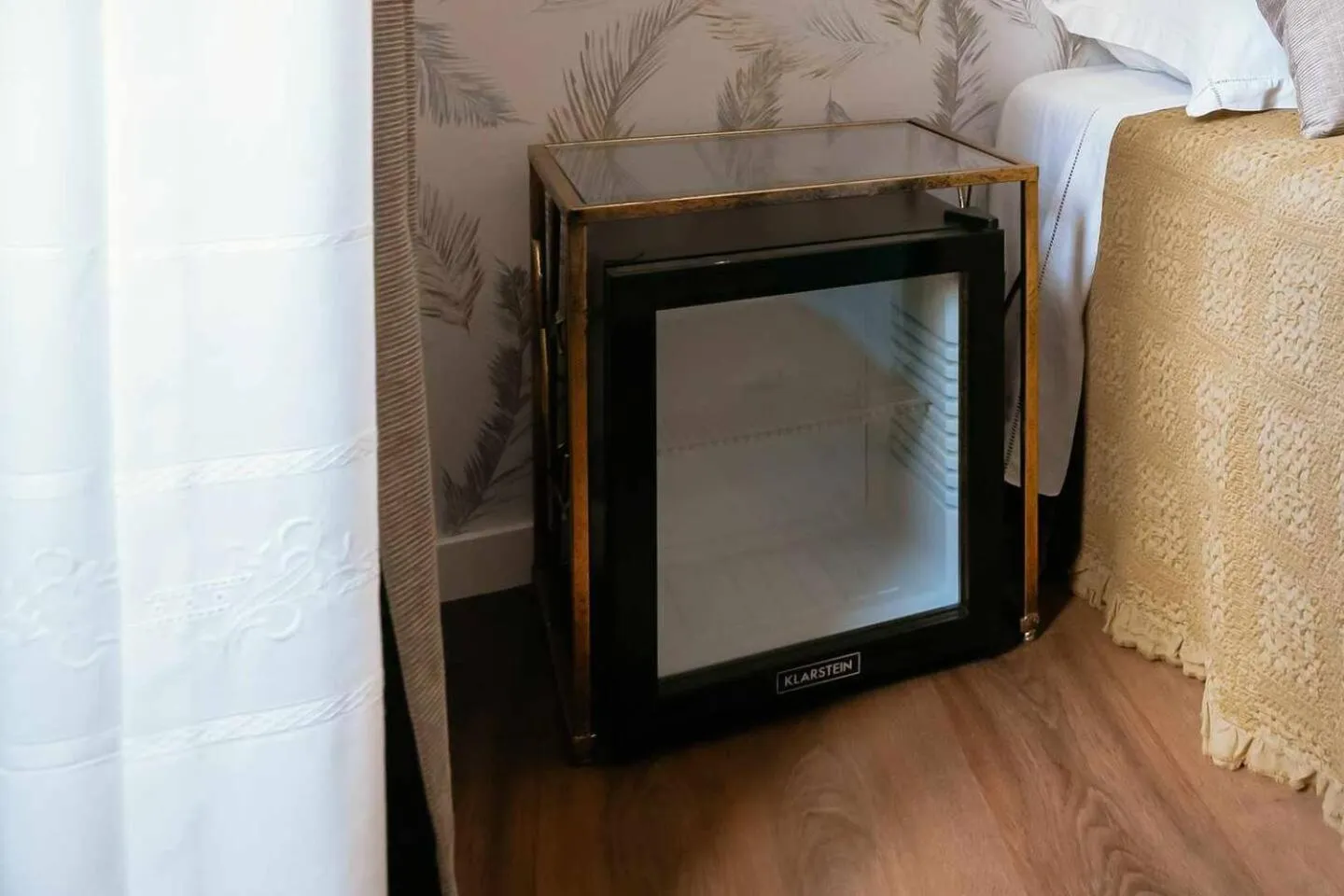 minibar, Bed in Blue House Ponte de Lima