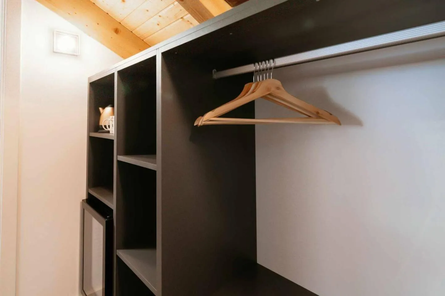 wardrobe in Blue House Ponte de Lima