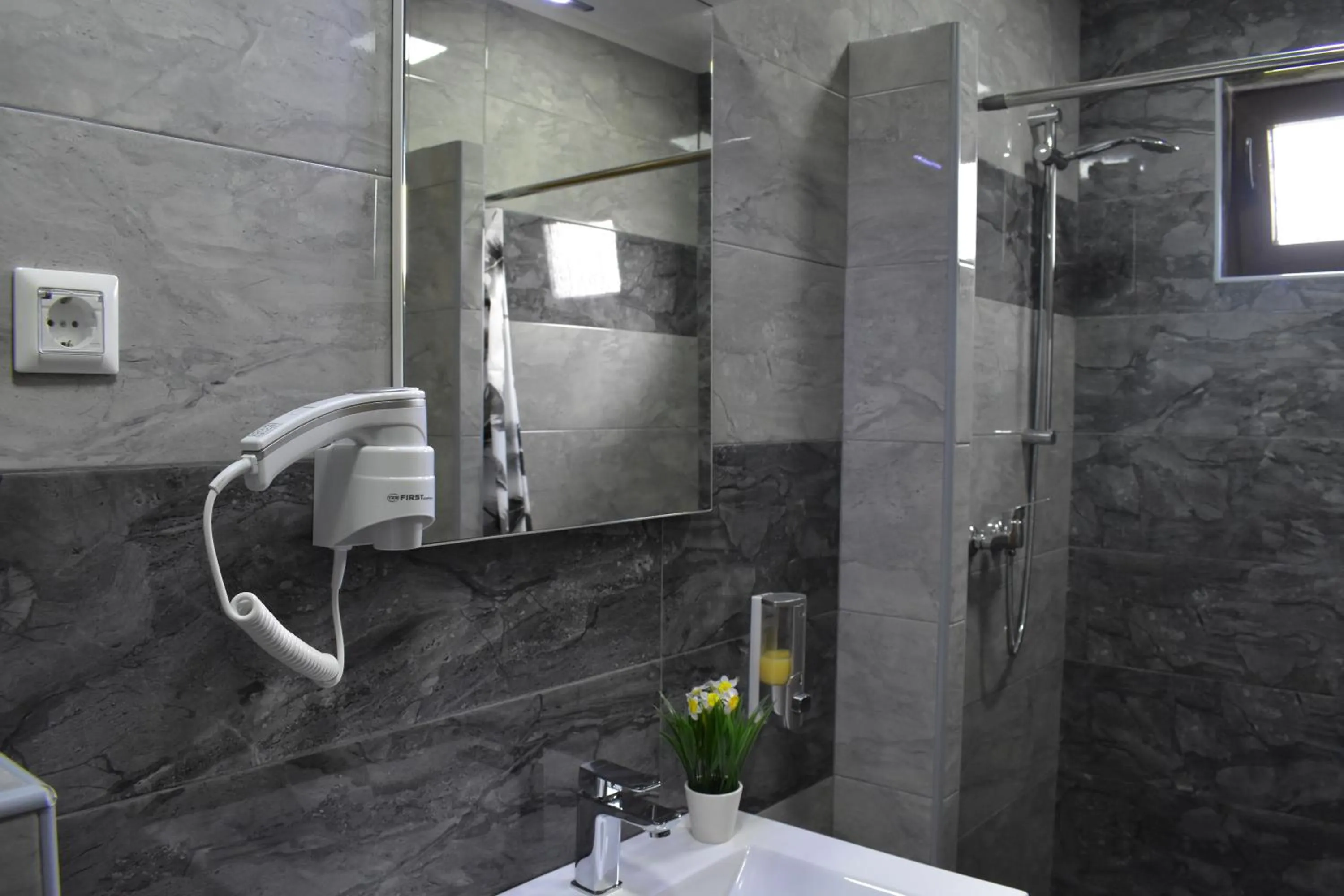 Bathroom in Plitvice House Rosha