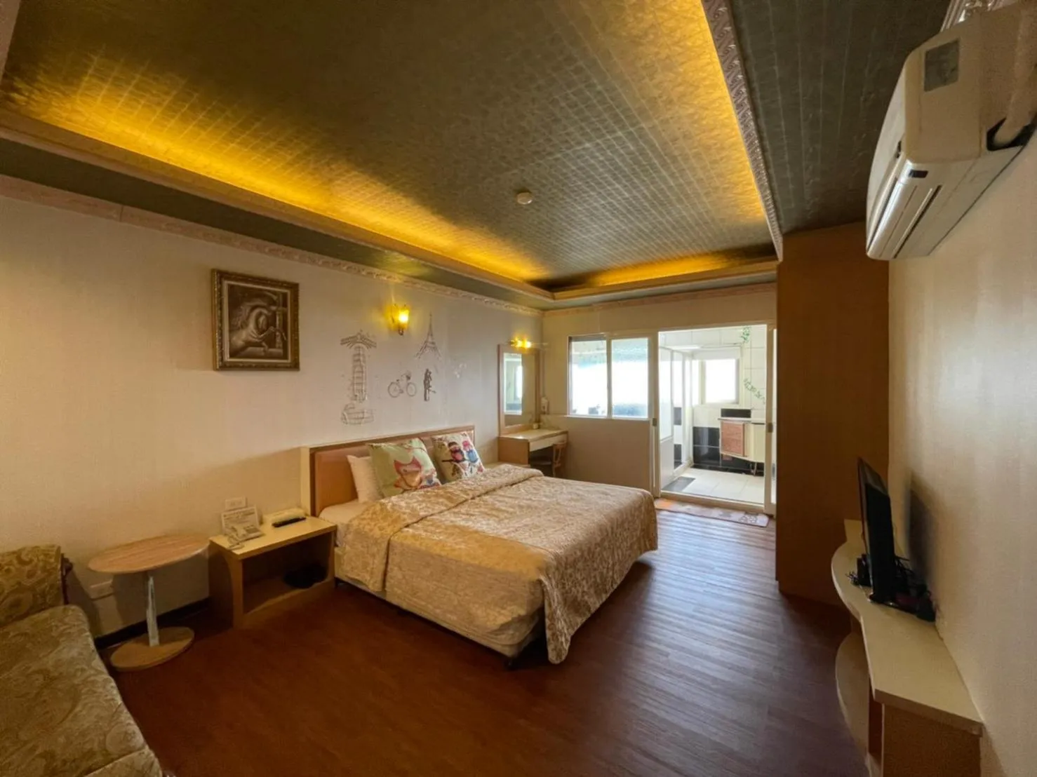 Bedroom, Bed in Emmanuel Farm House