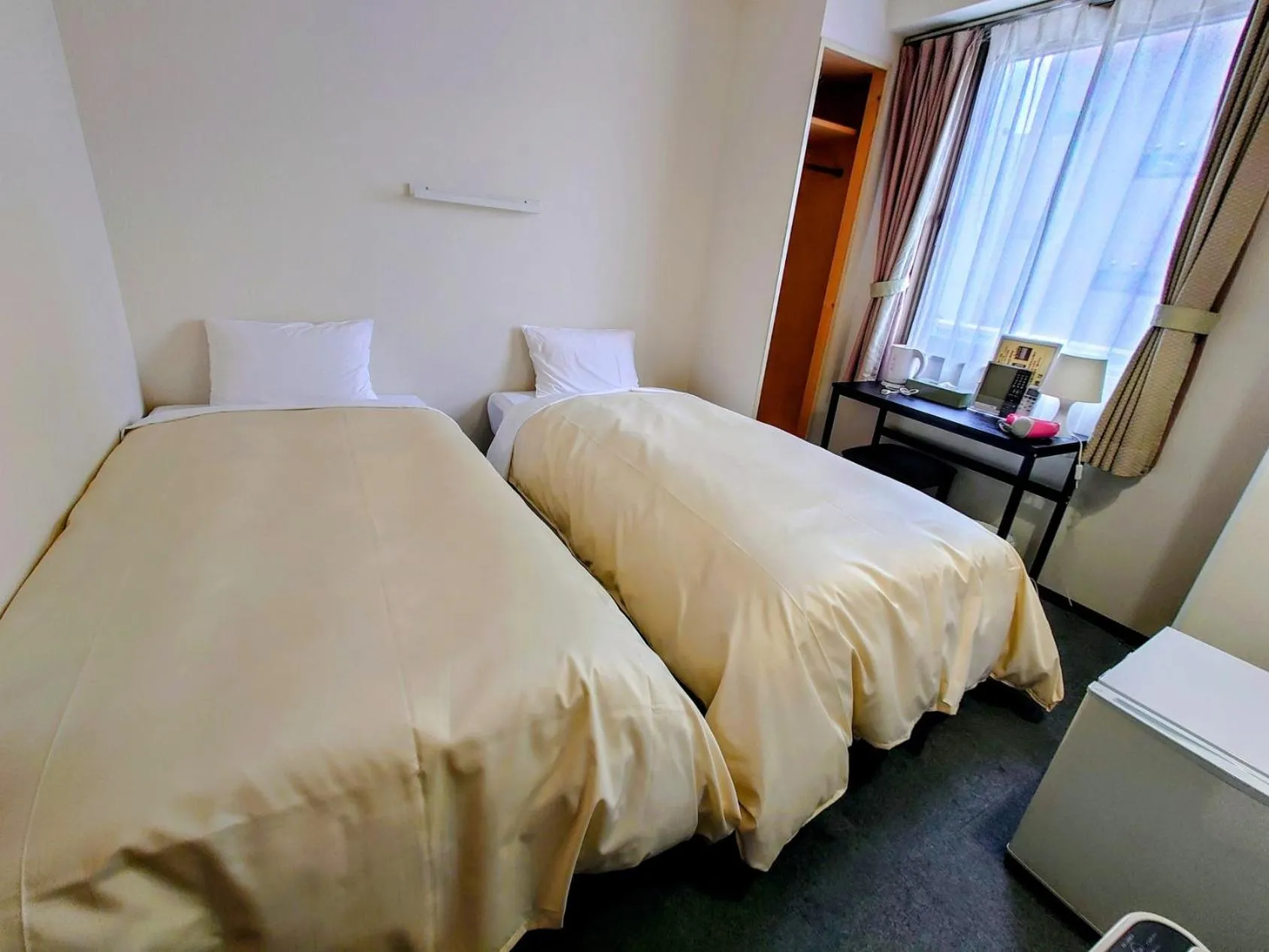Photo of the whole room, Bed in Hotel Crown Hills Toyohashi
