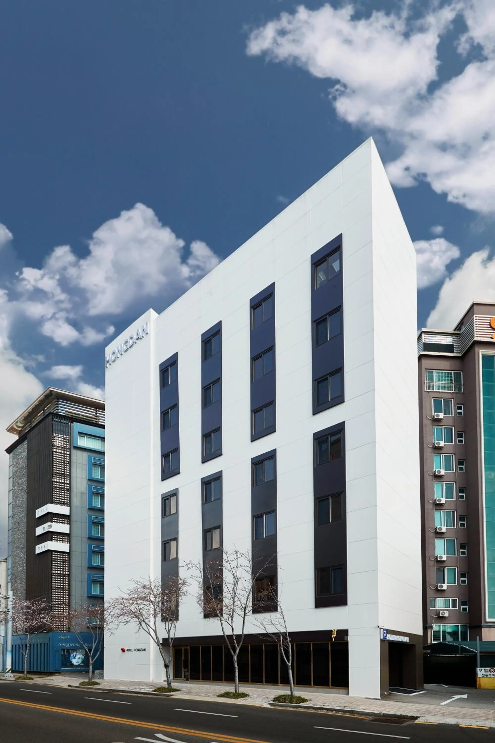 Property building in Hotel Hongdan