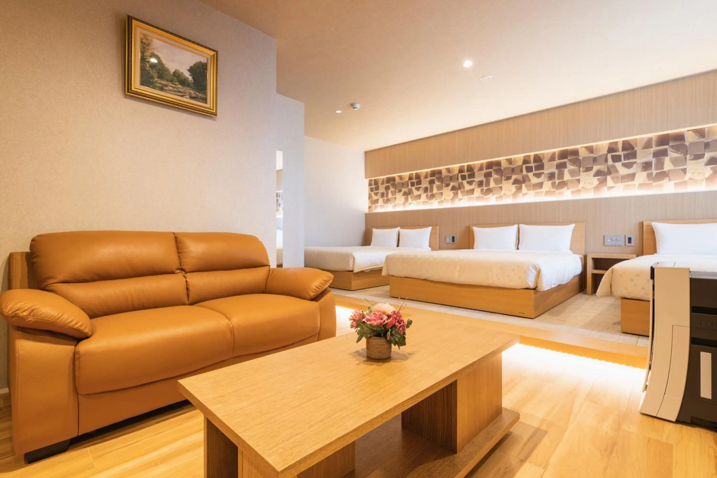 Photo of the whole room in GRAND BASE Hakatamon