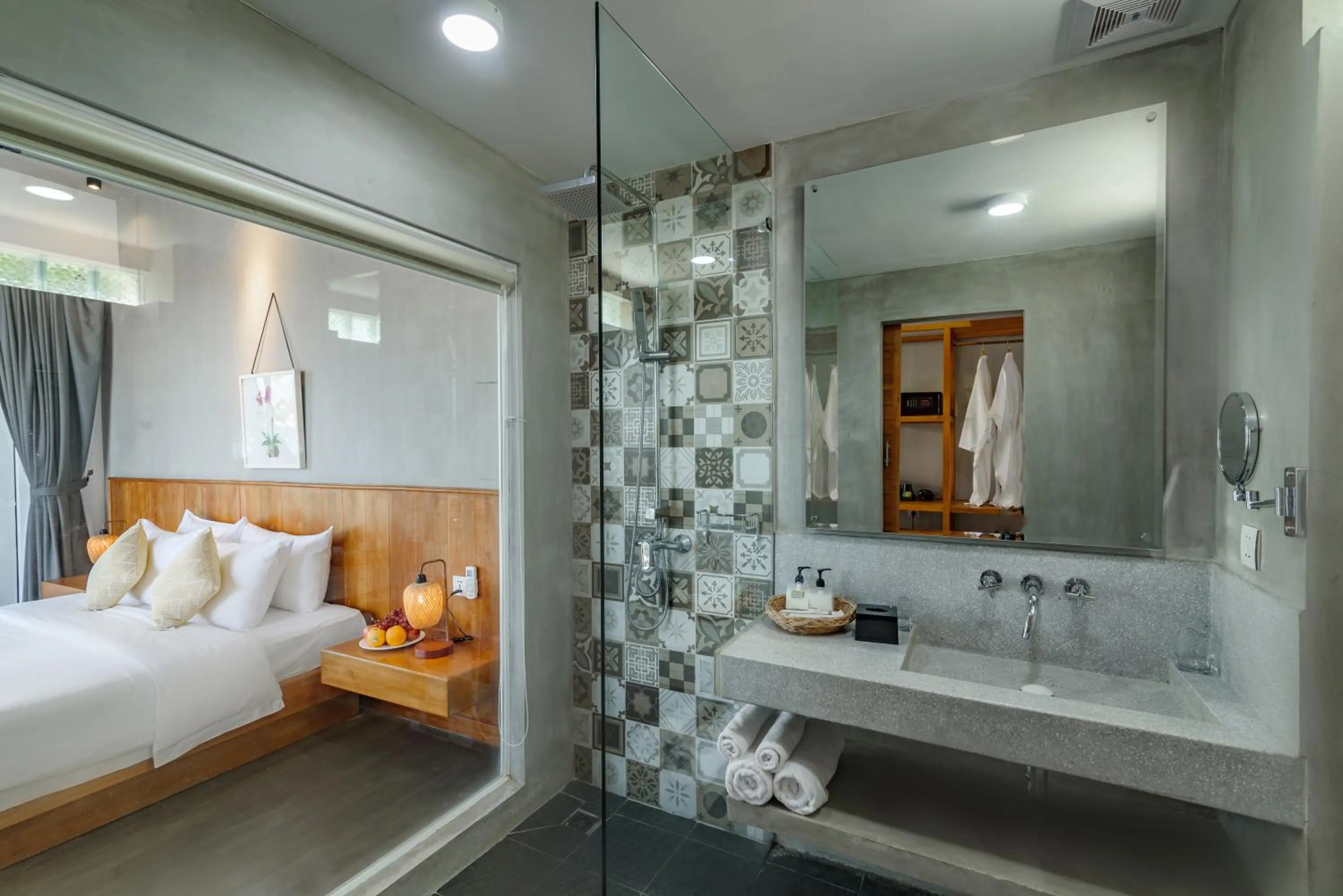 Bathroom, Bed in Phka Kravan Boutique