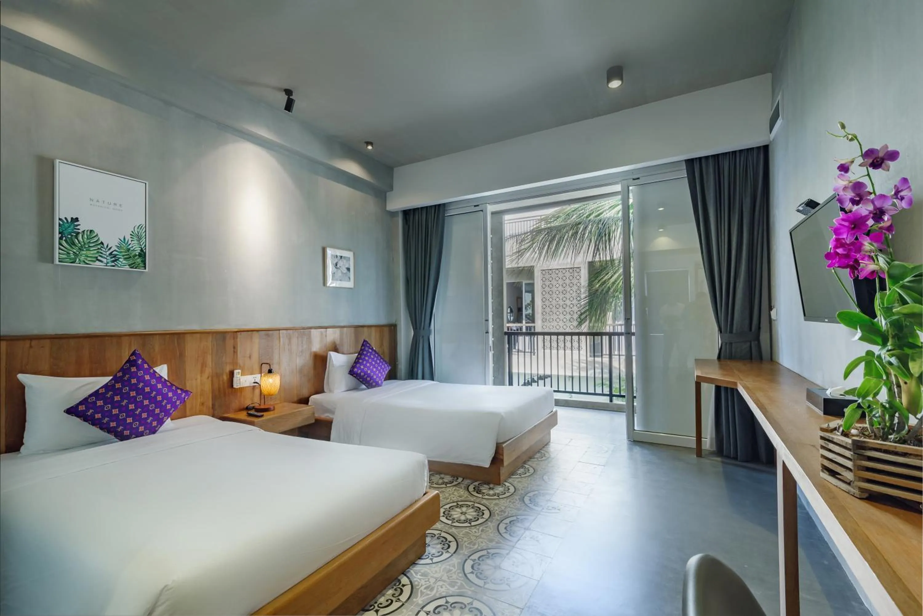 Photo of the whole room, Bed in Phka Kravan Boutique