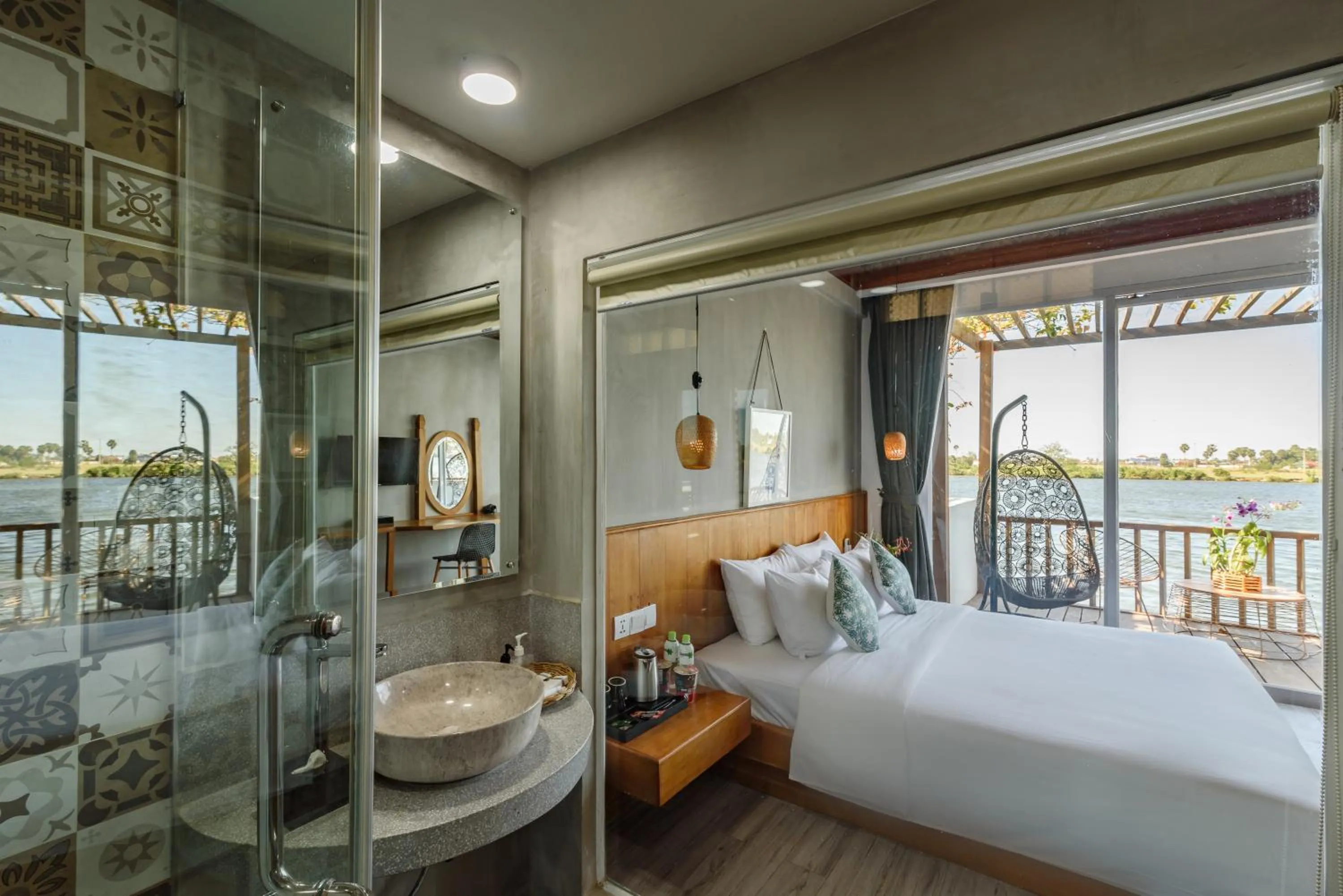 Bathroom, Bed in Phka Kravan Boutique