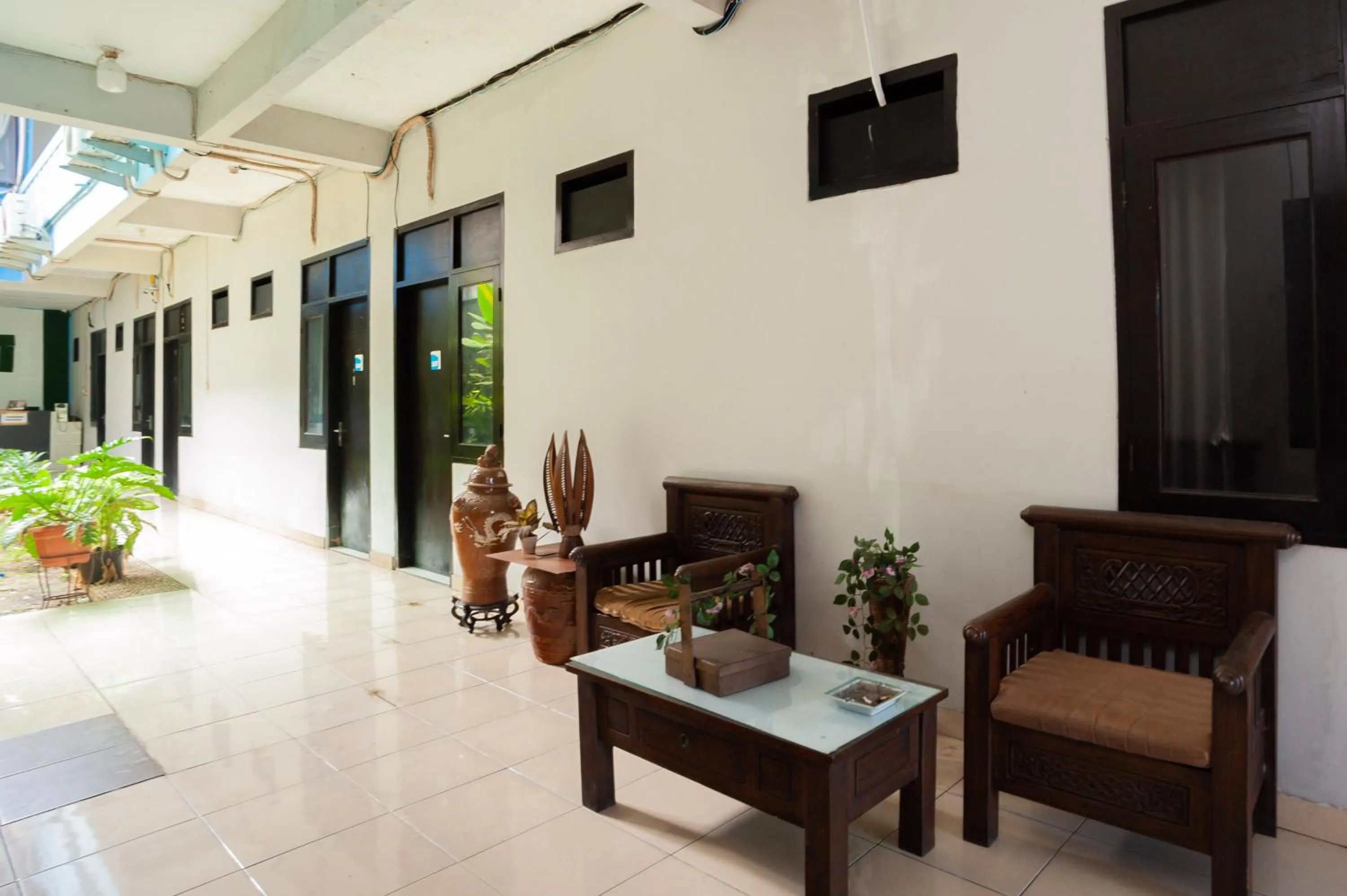 Living room in RedDoorz near Margonda Raya