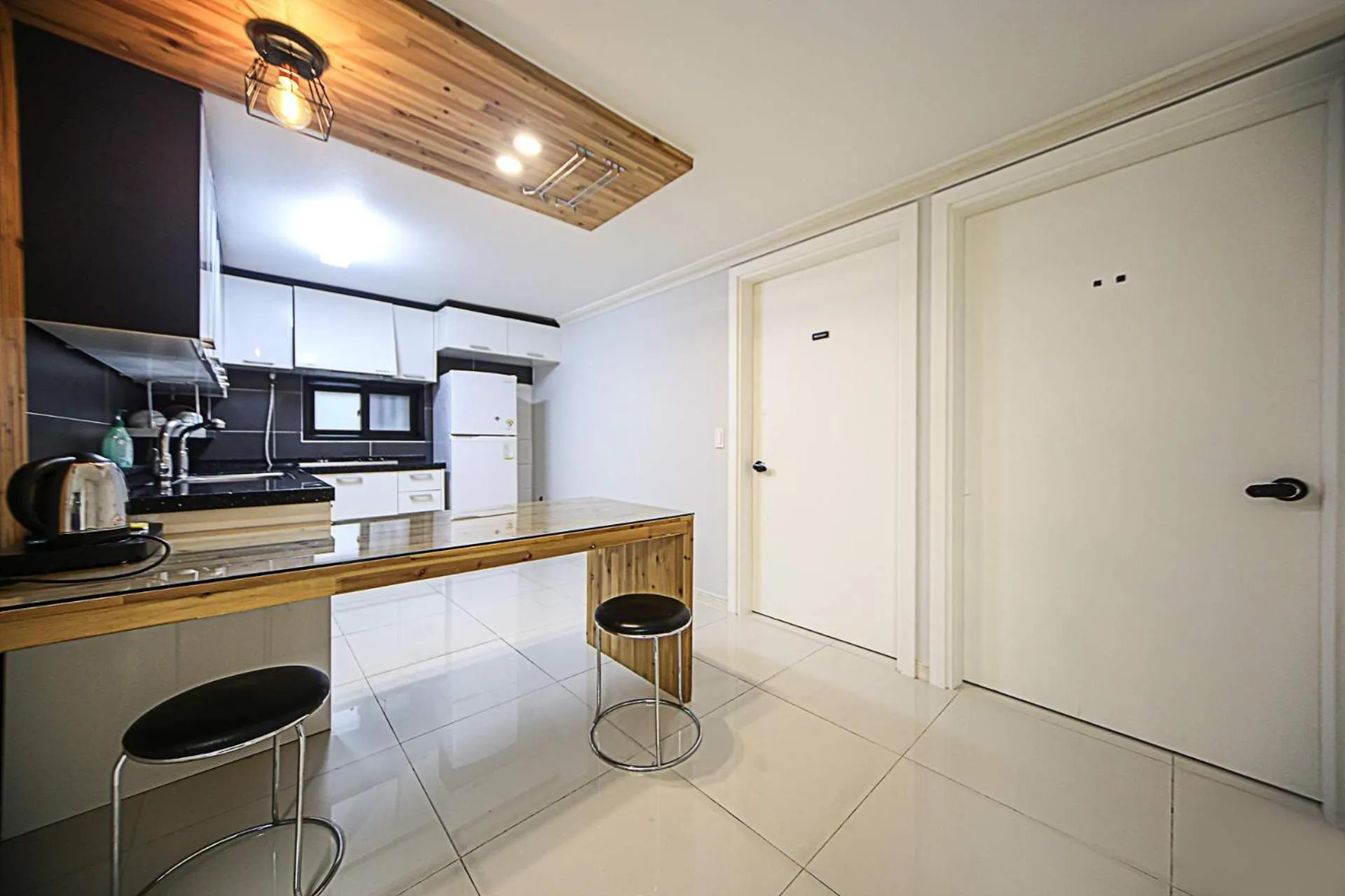 Kitchen or kitchenette in Welkin Hotel