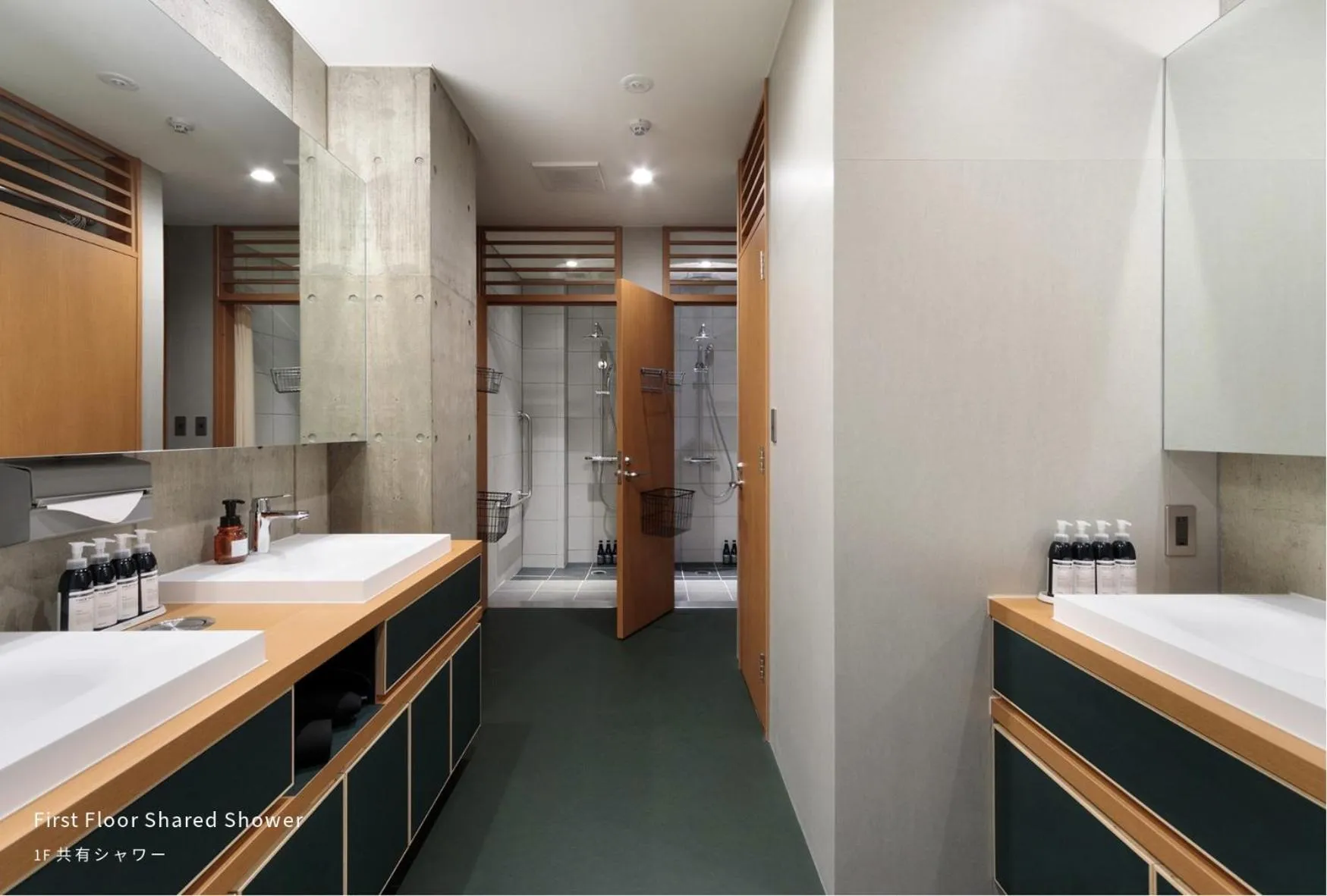 Bathroom in BUNSHODO HOTEL