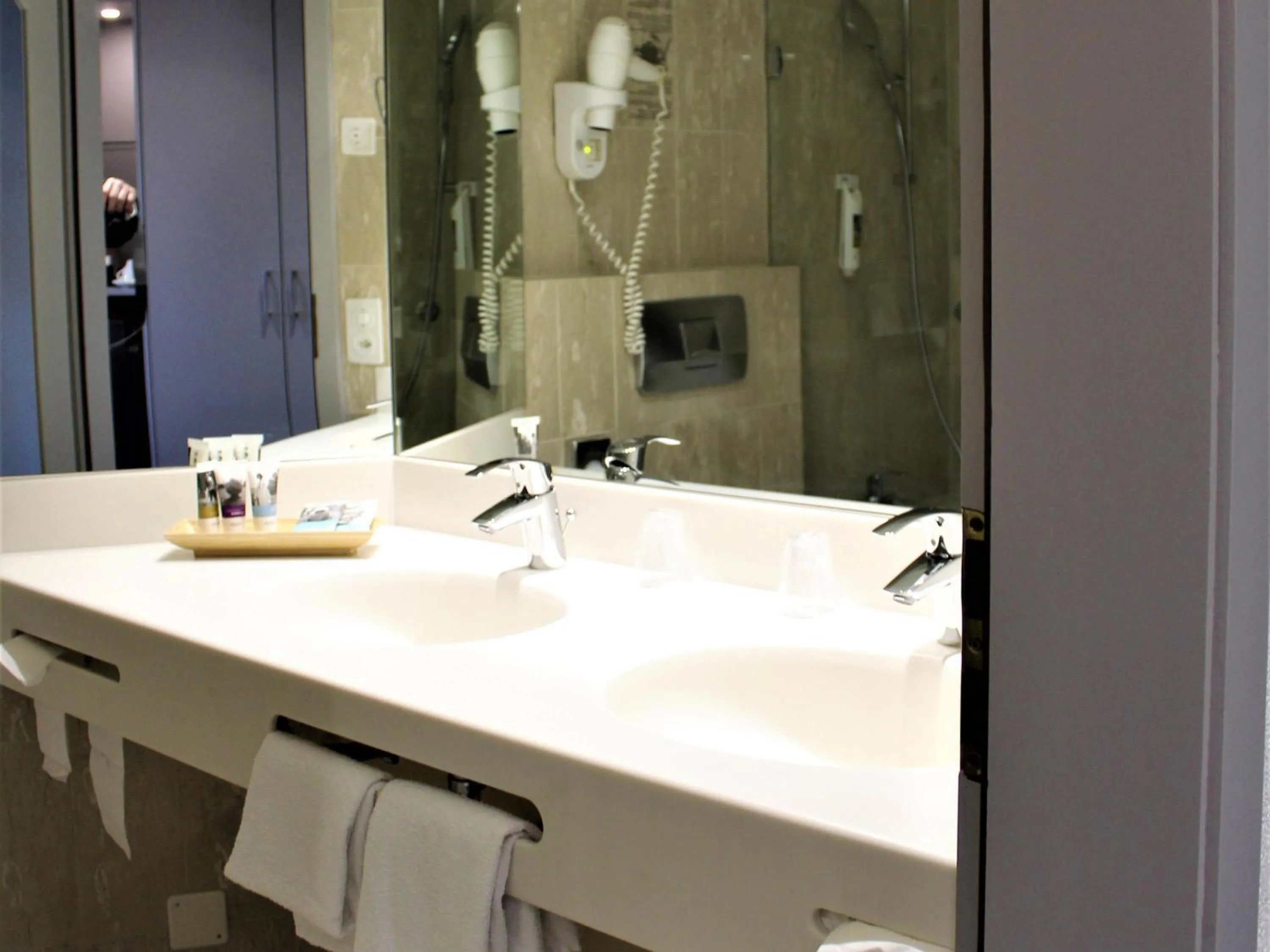 Bedroom in Mercure Biel