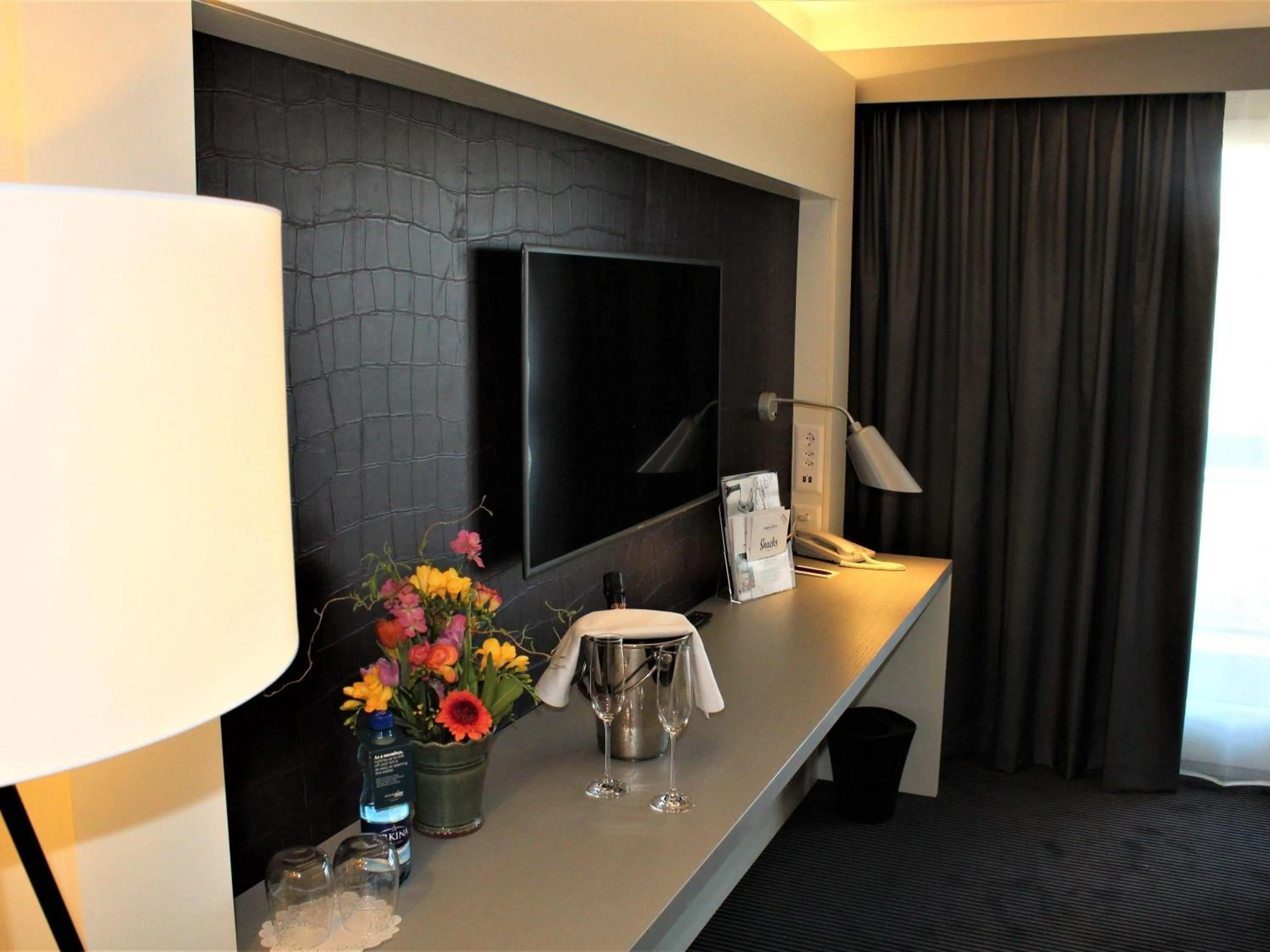 Bedroom in Mercure Biel