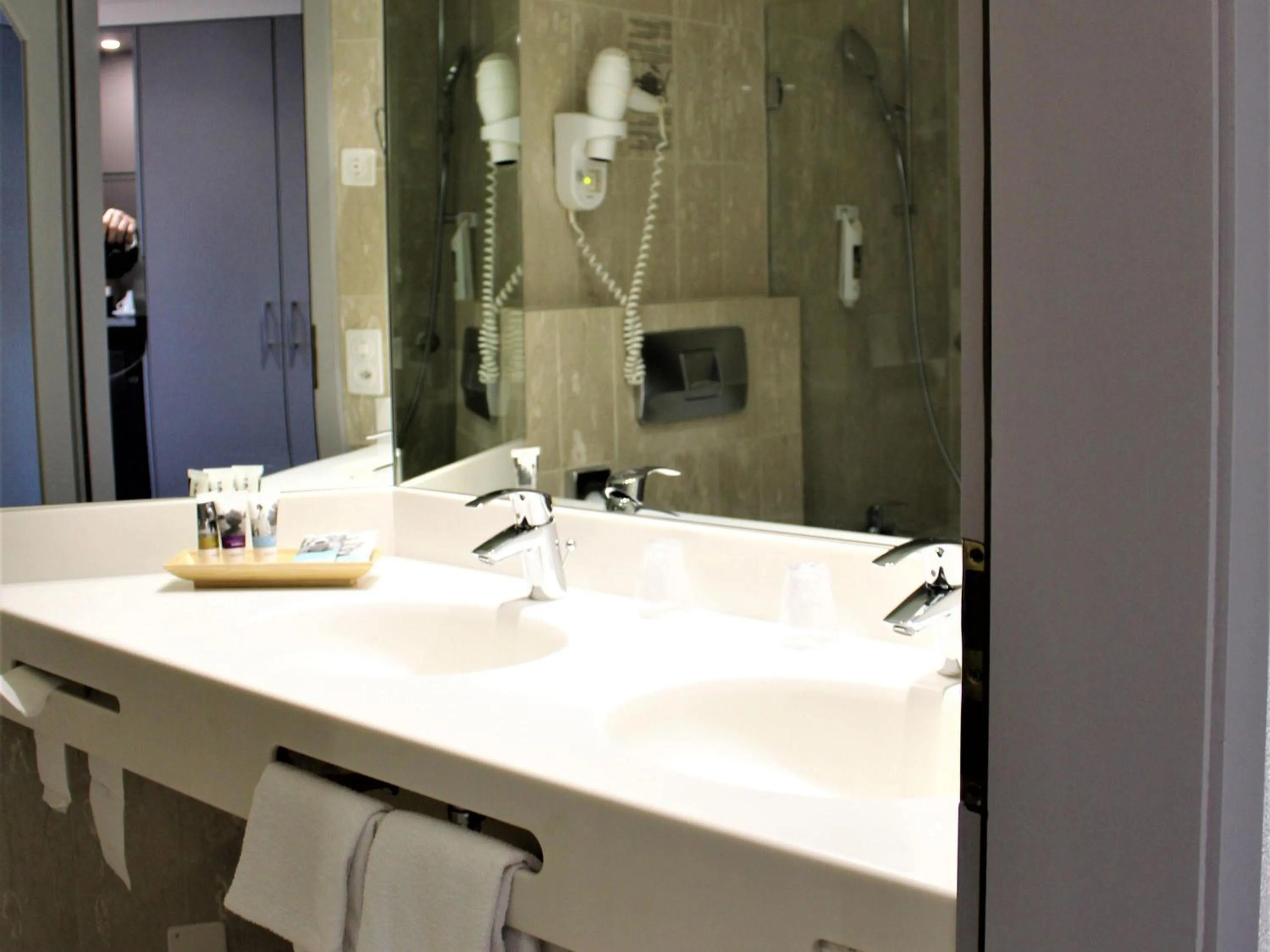 Bedroom in Mercure Biel