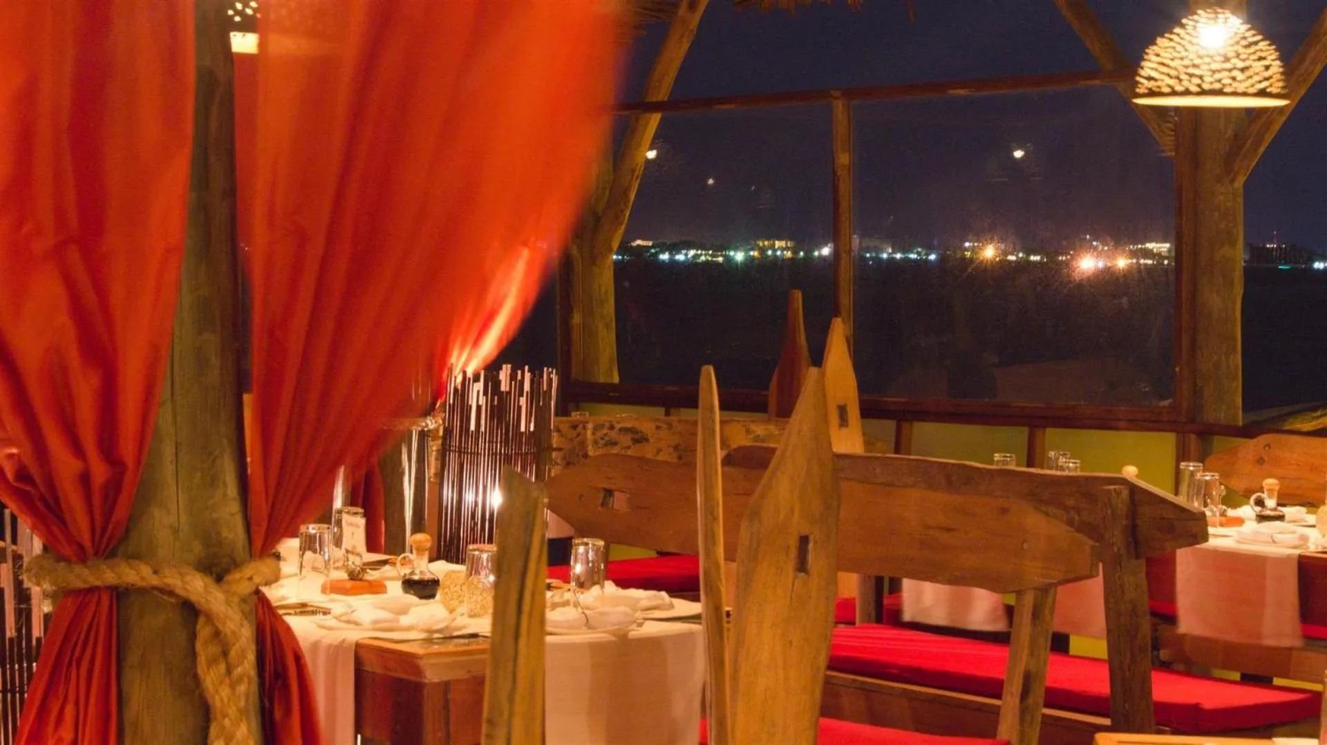 Restaurant/places to eat in Mediterraneo Boutique Hotel