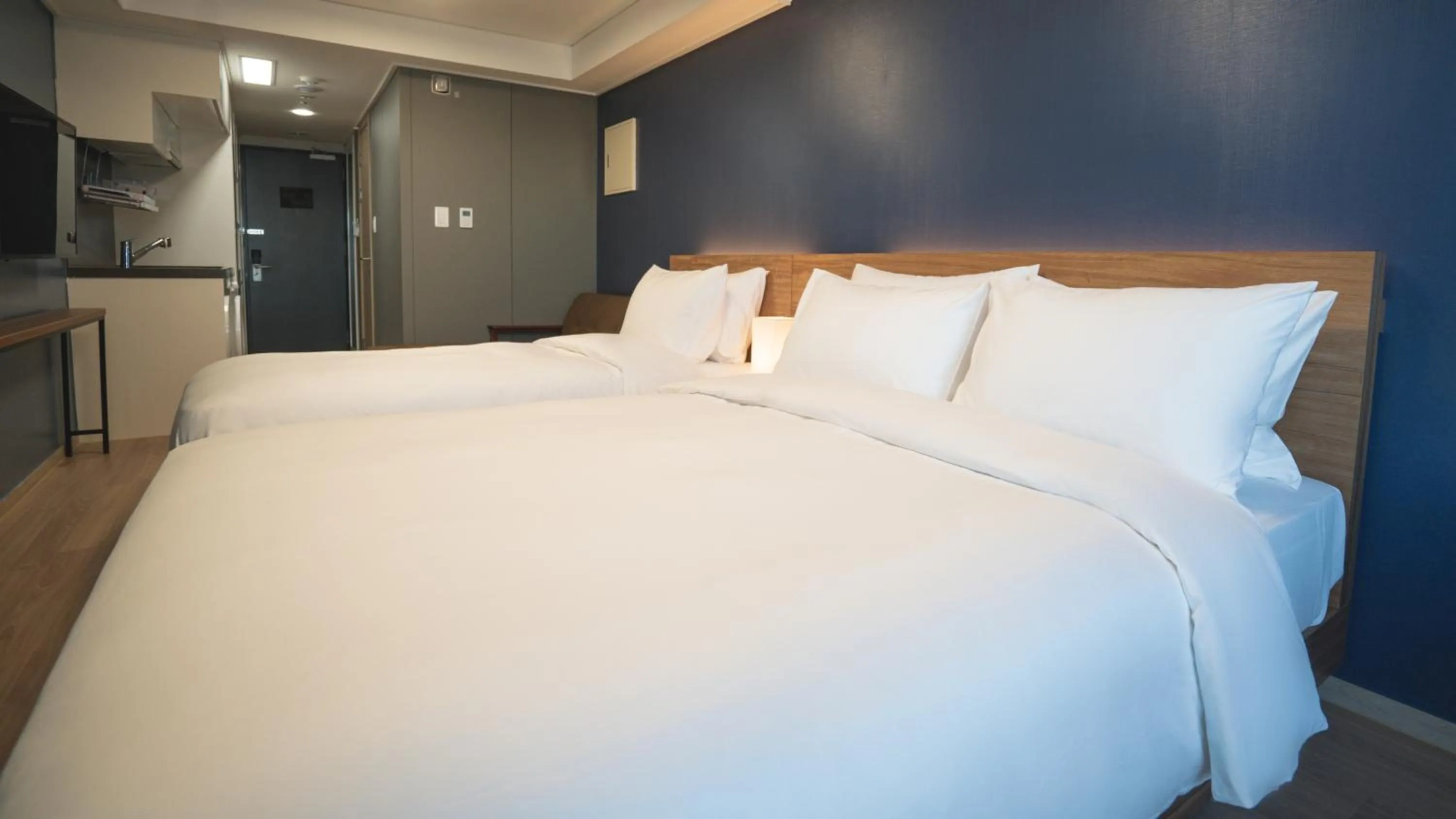 Bed in Marinabay Sokcho