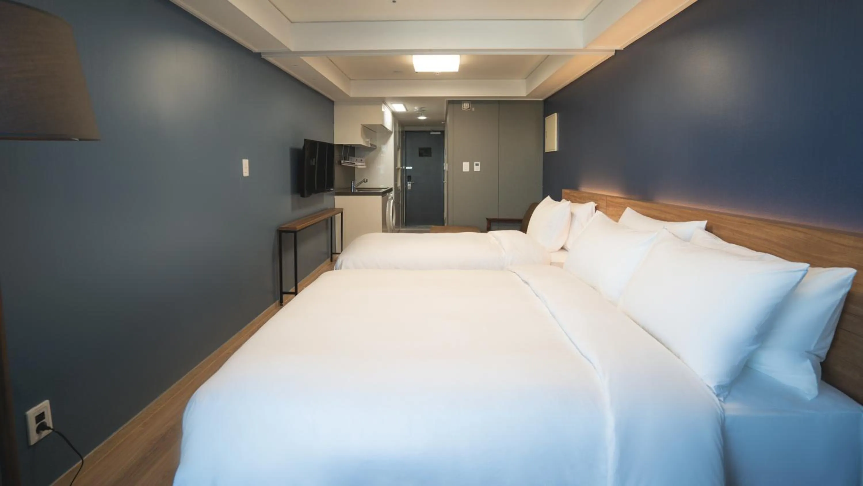 Bed in Marinabay Sokcho