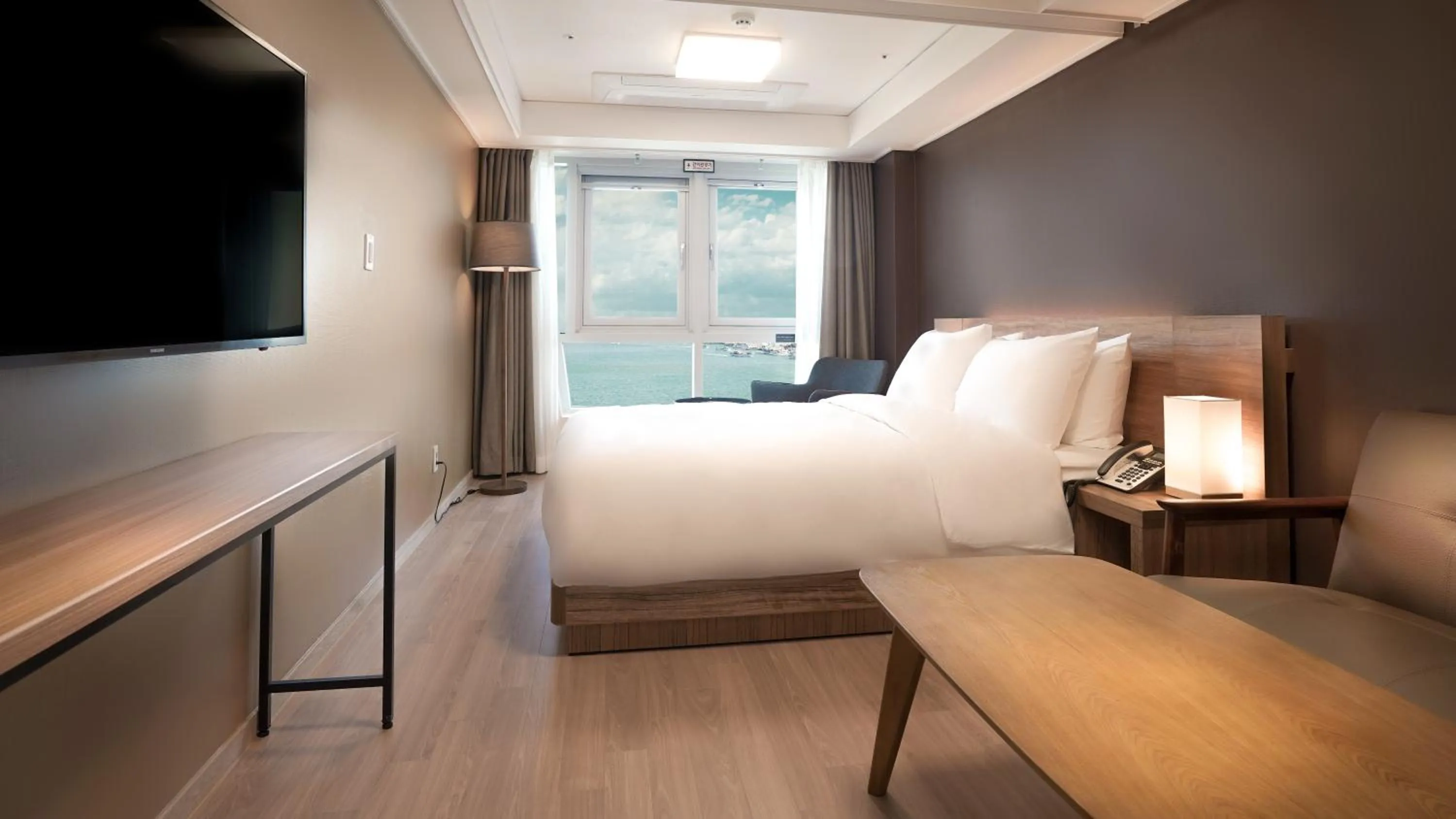 Bed in Marinabay Sokcho