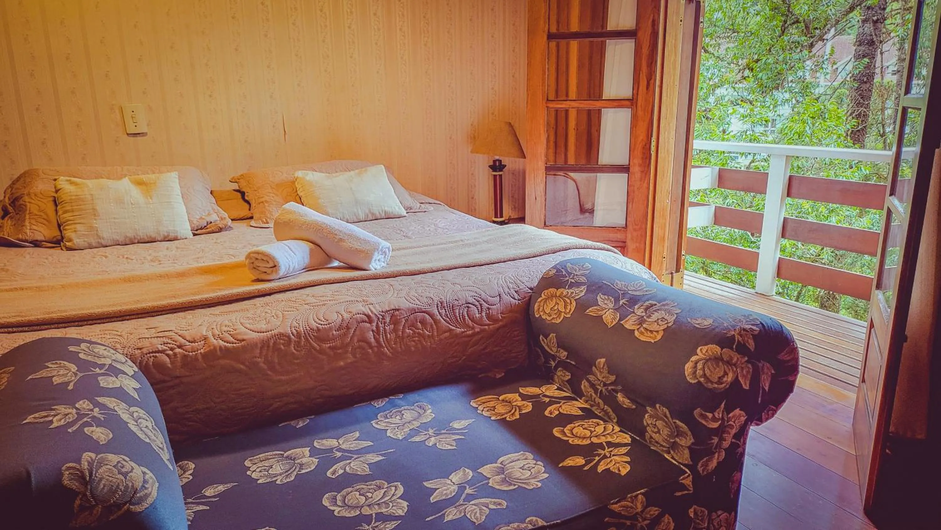 Photo of the whole room, Bed in Pousada Atalaia Capivari