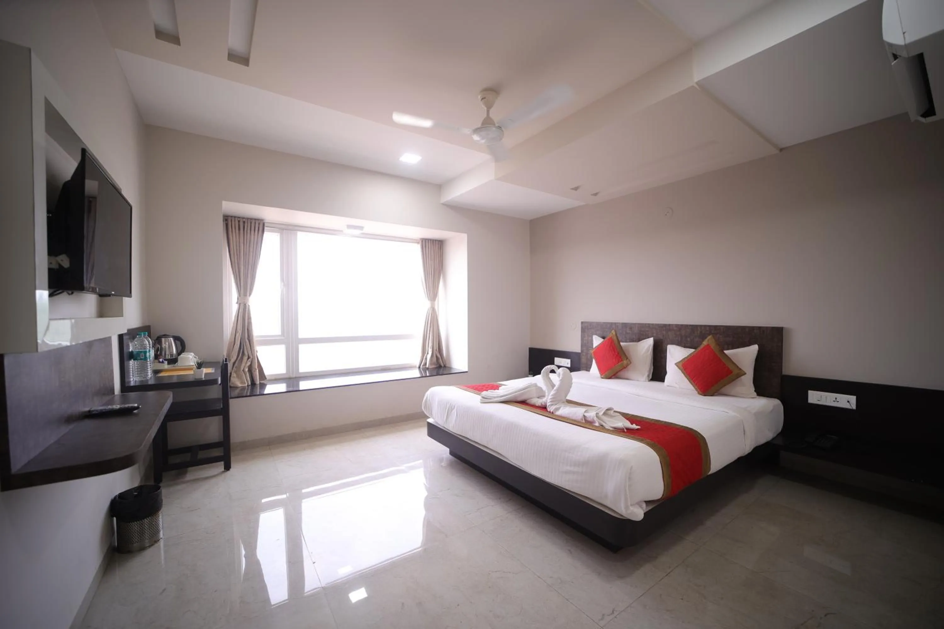 Bed in Hotel Rahul Palace Belgaum