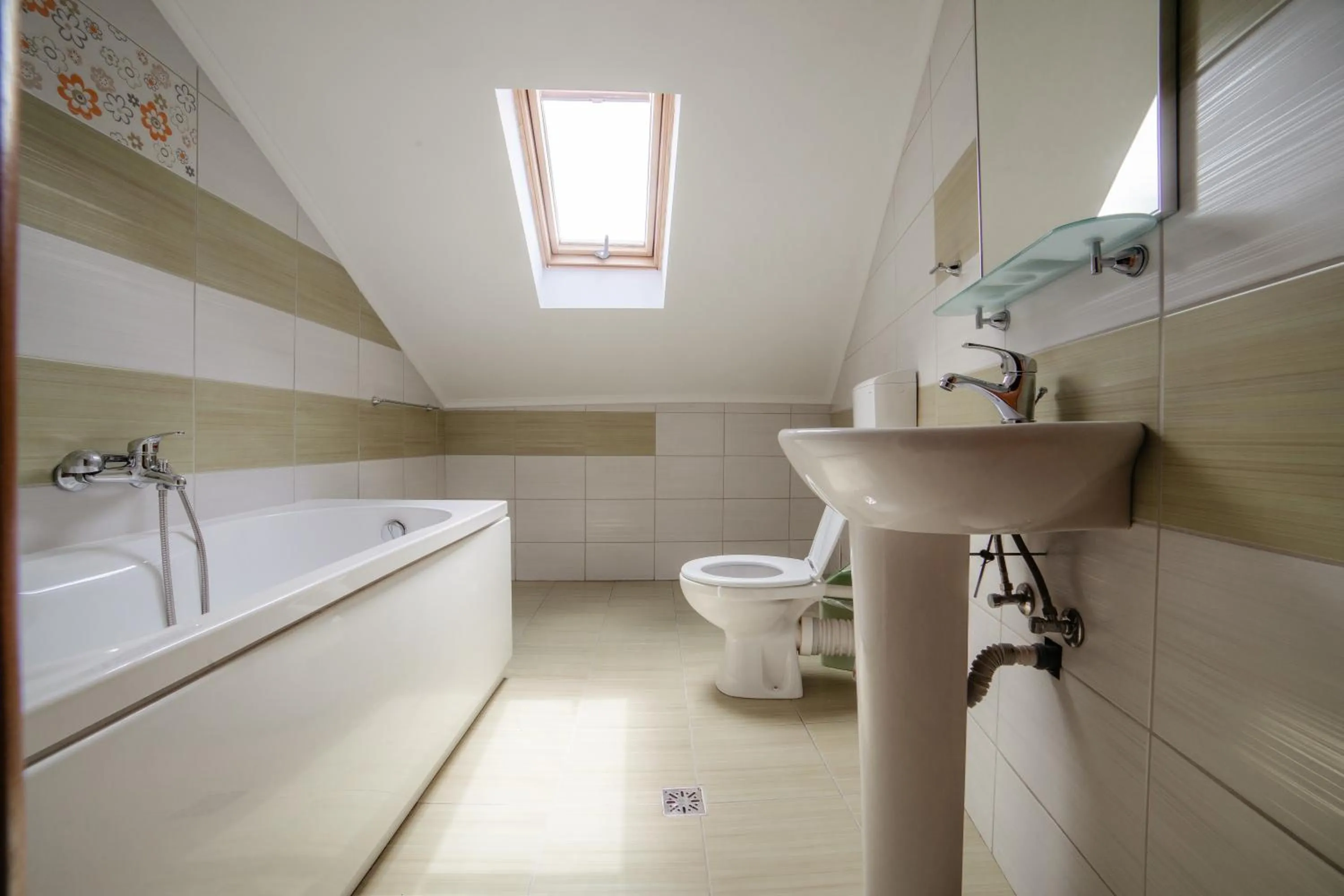 Bathroom in Pensiunea Floare de Colţ