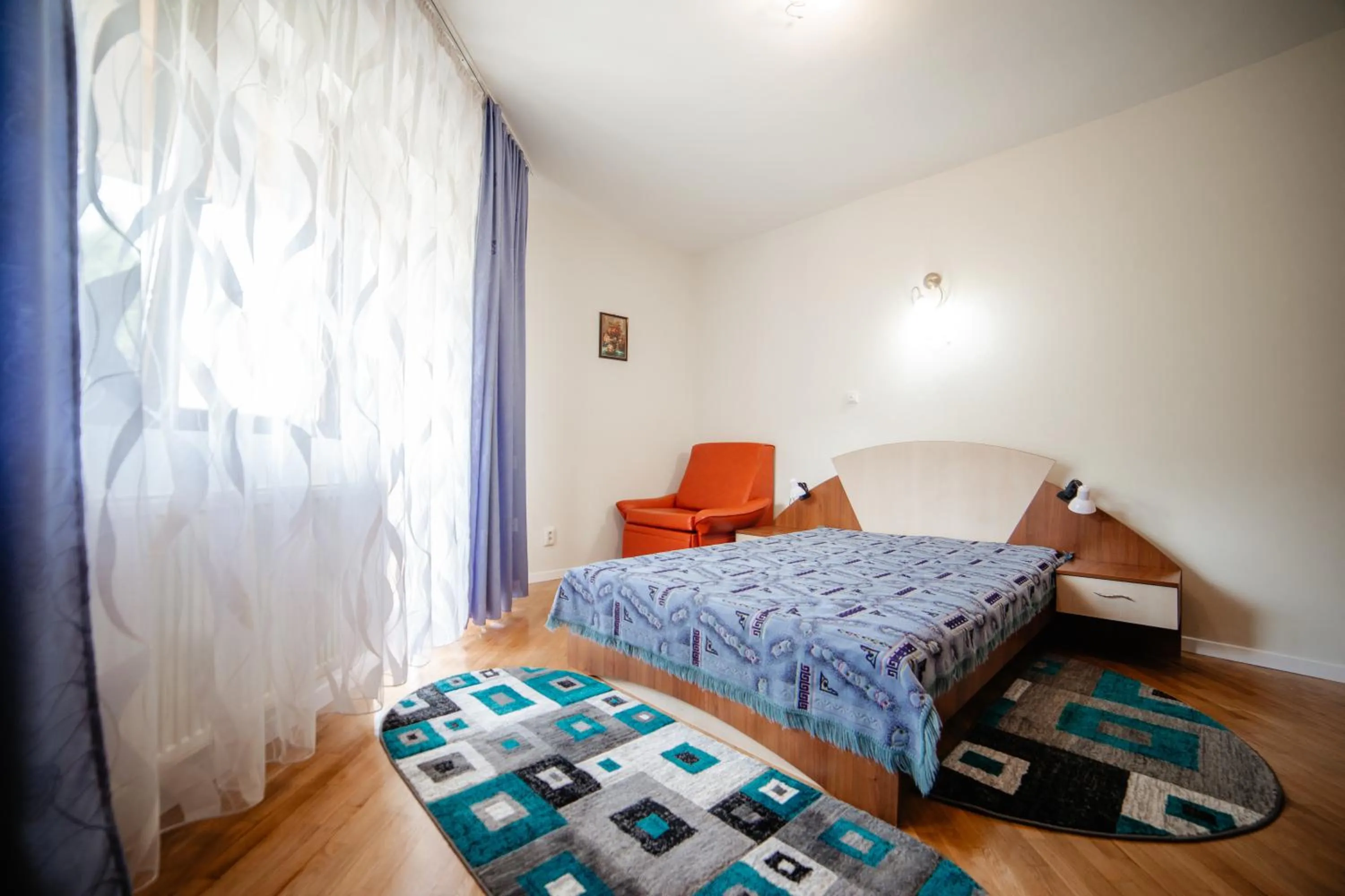 Bed in Pensiunea Floare de Colţ